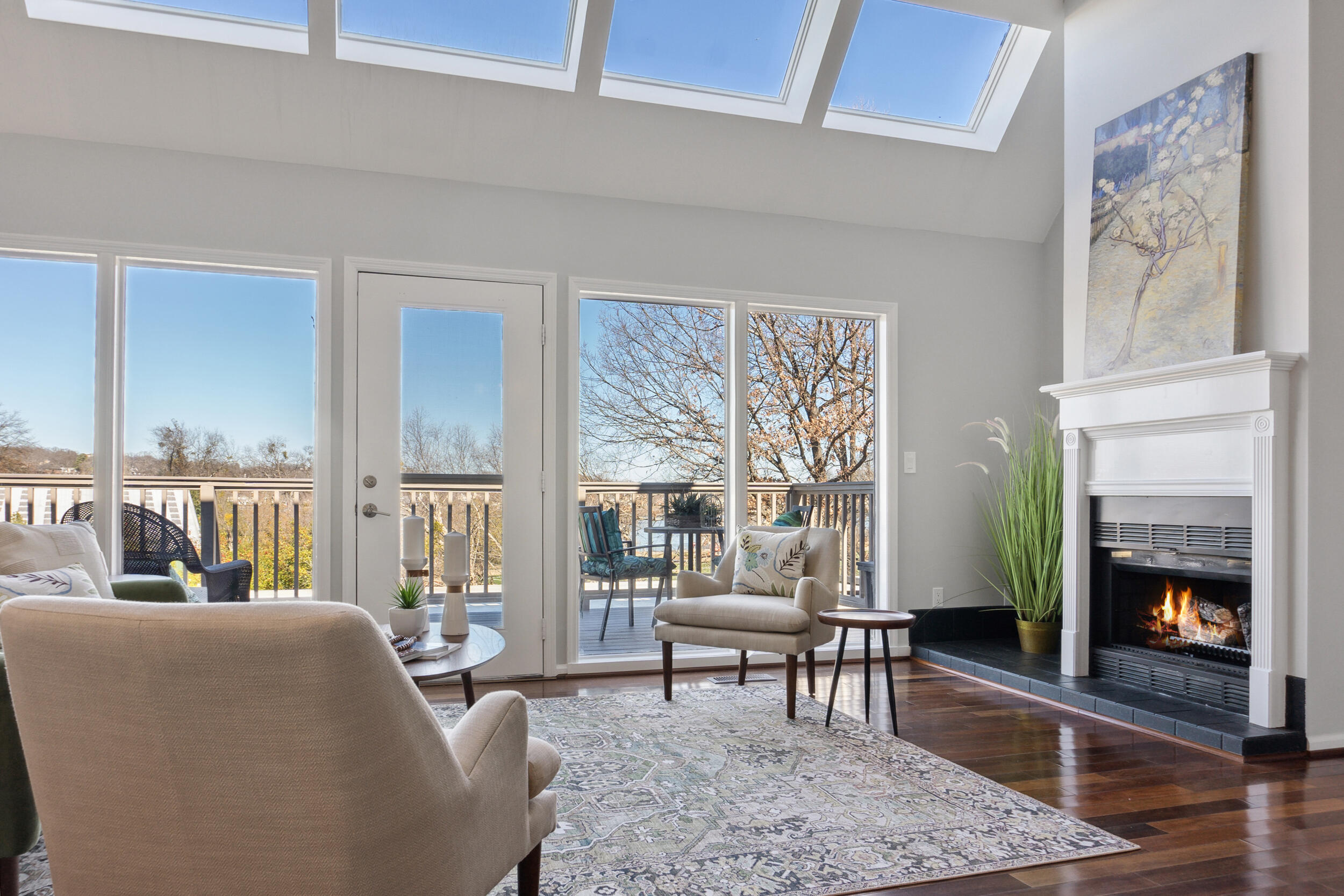 120 Douglas Street, B5