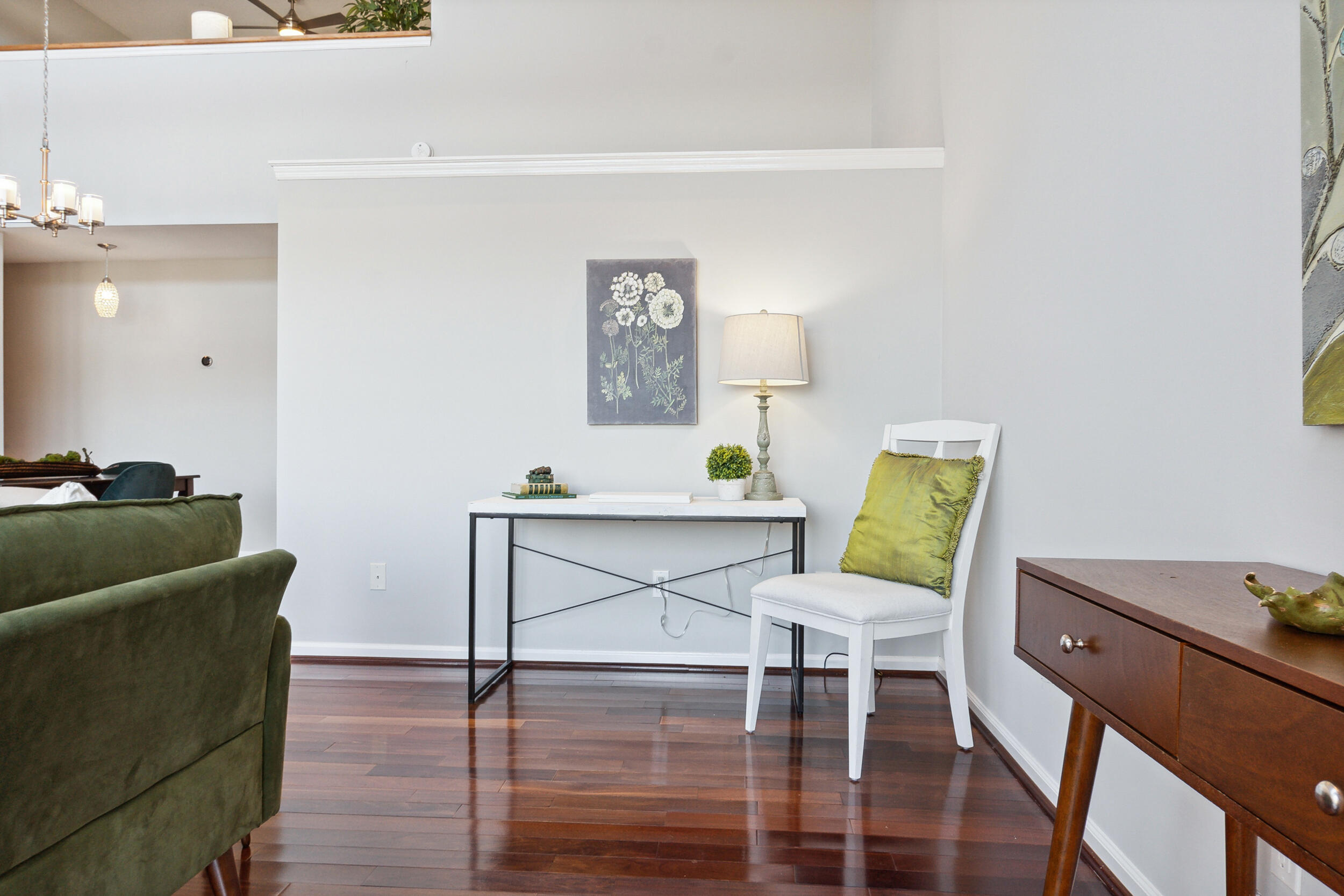 120 Douglas Street, B5