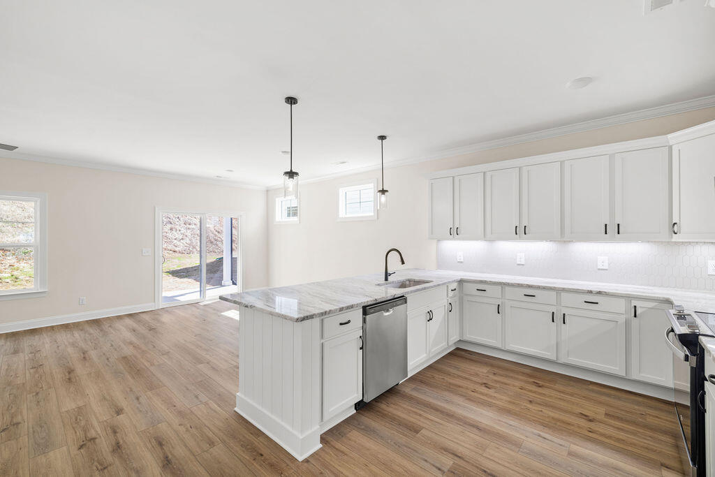 1669 Destiny Drive, 13