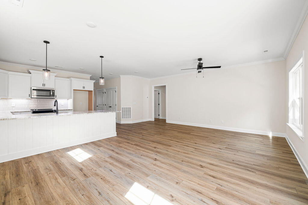 1669 Destiny Drive, 13