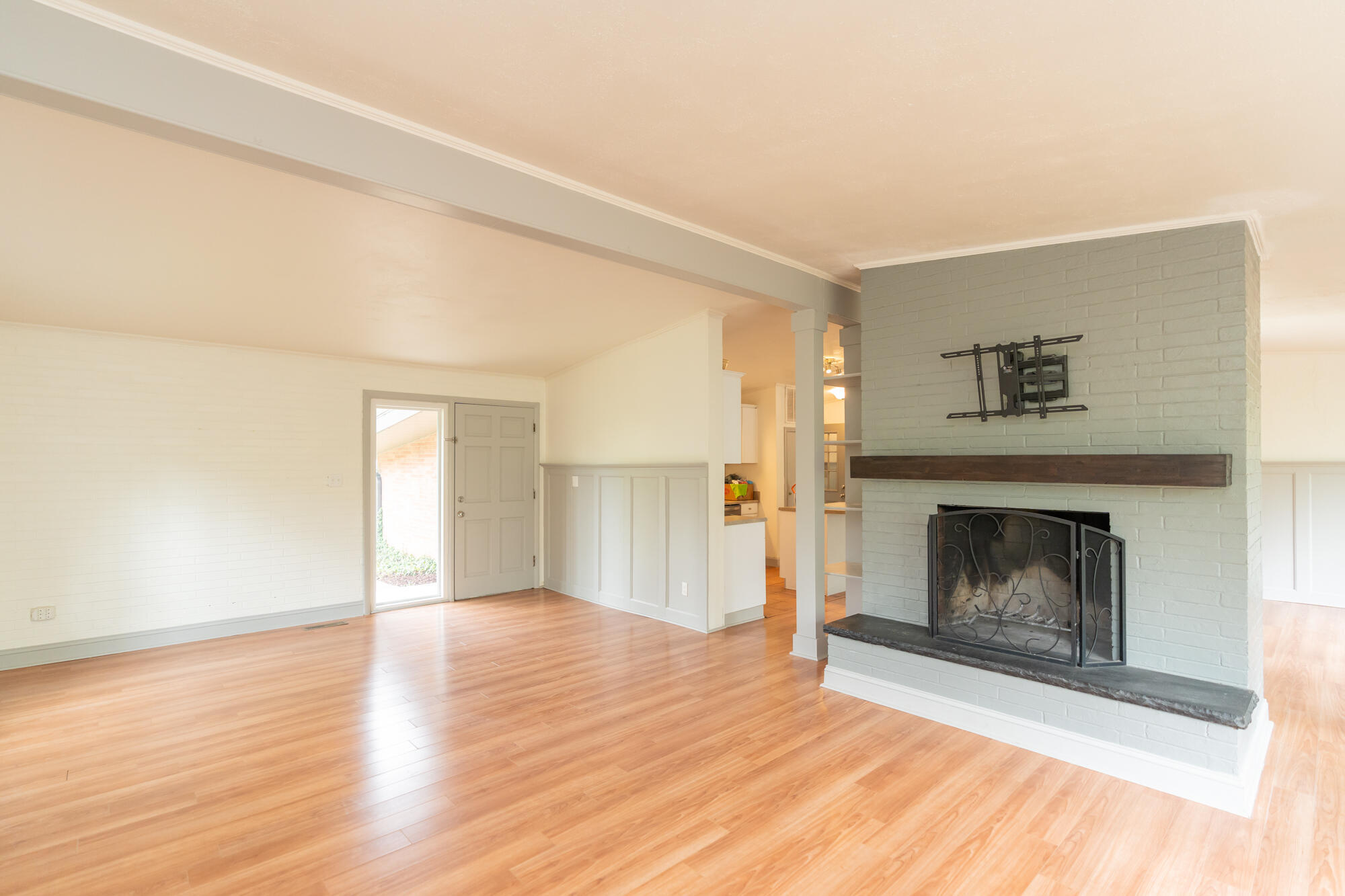 203 Hathaway Drive