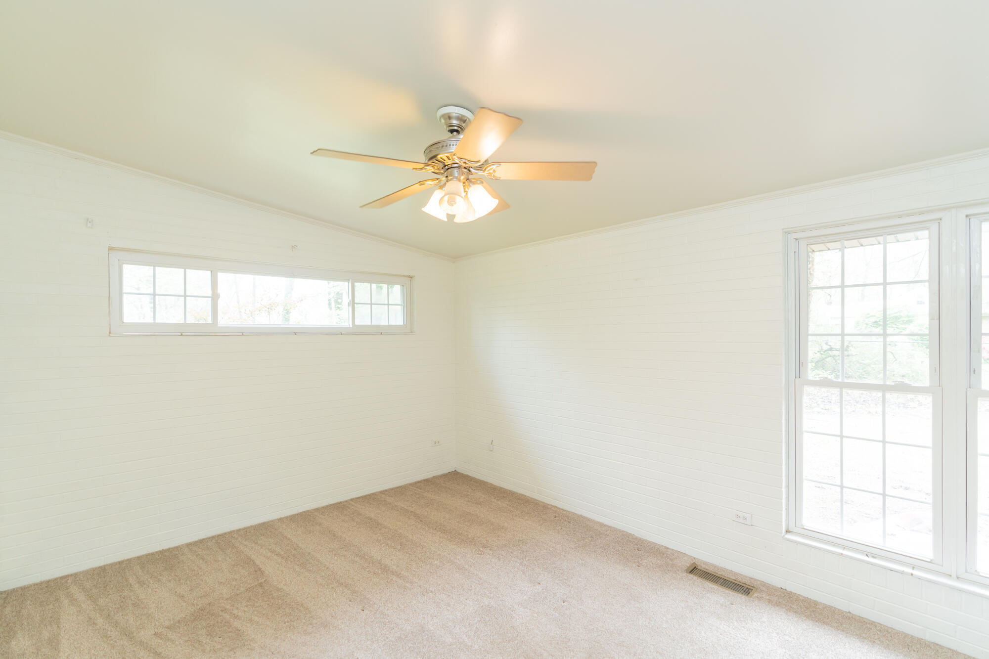203 Hathaway Drive