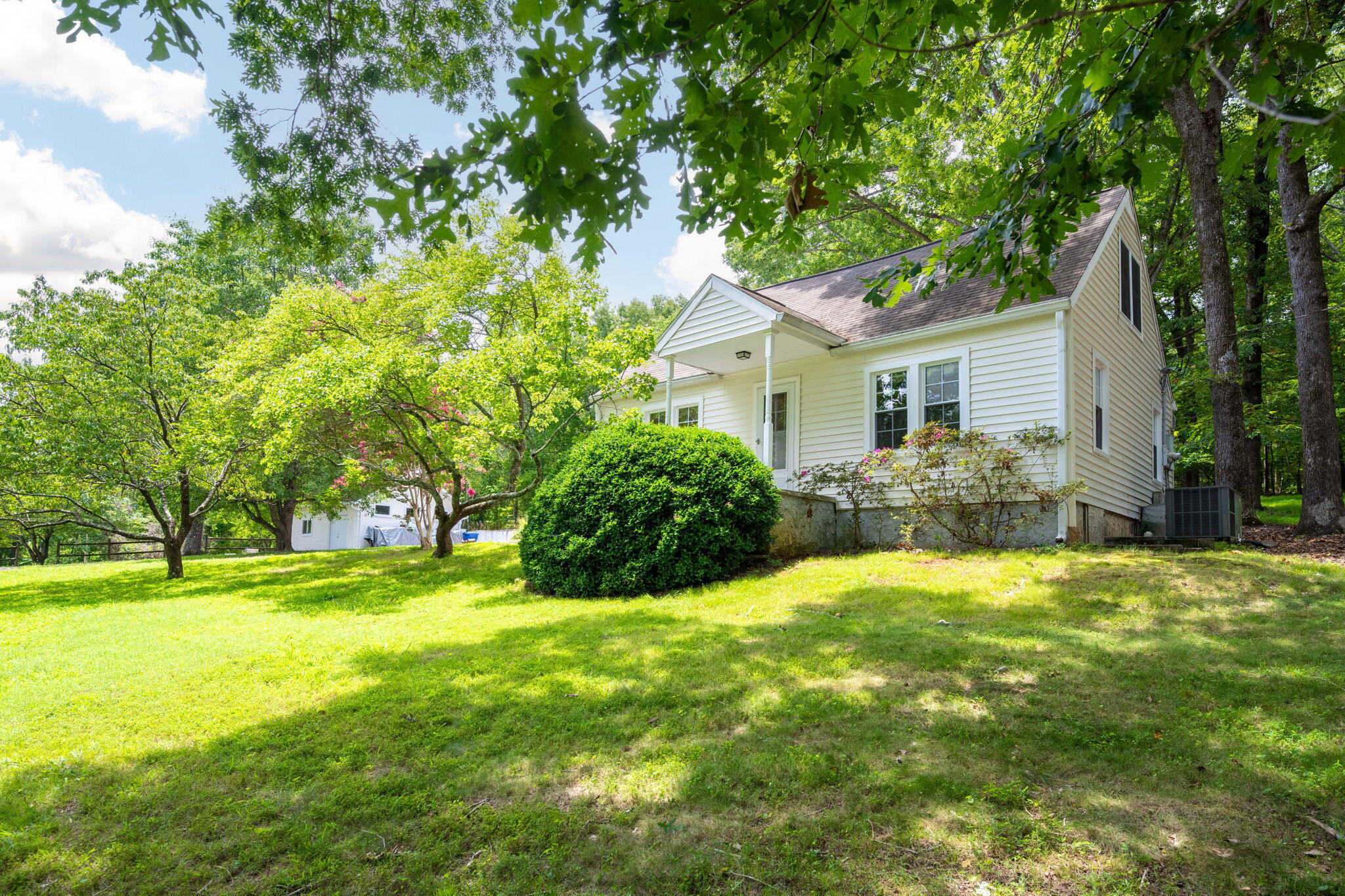 9986 Forest Drive