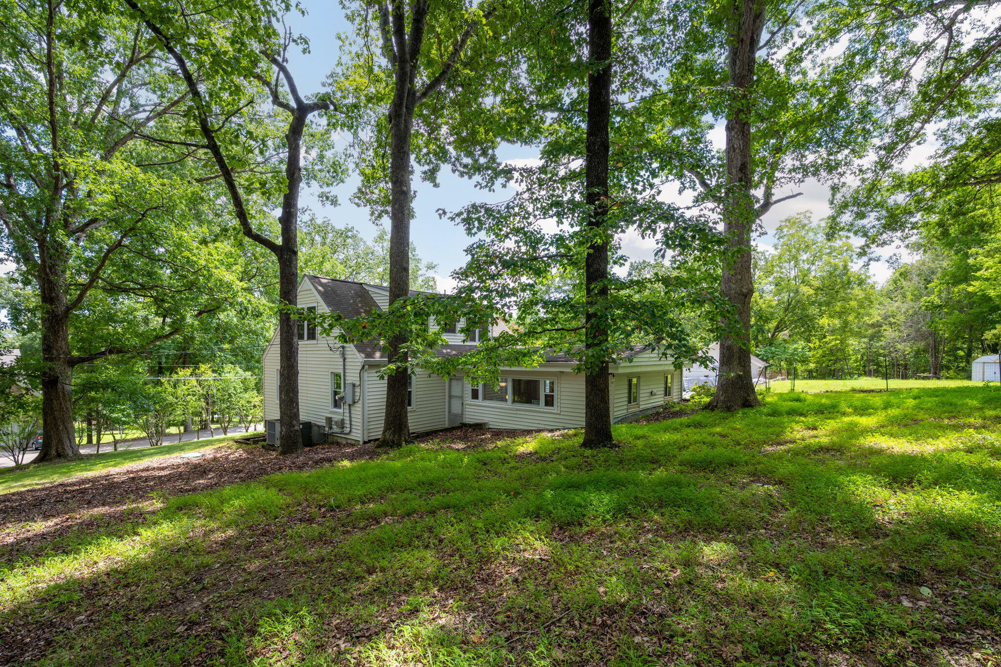 9986 Forest Drive
