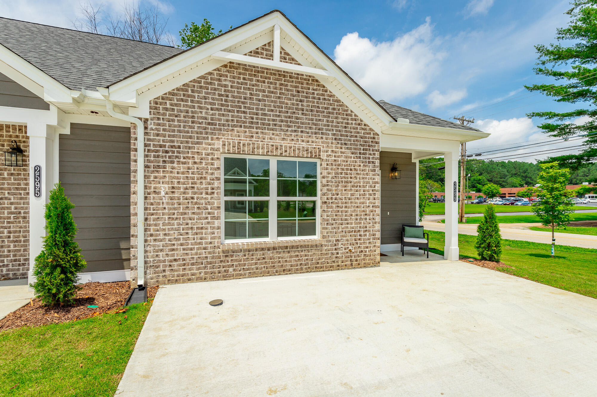 2579 Bannerman Lane, 6