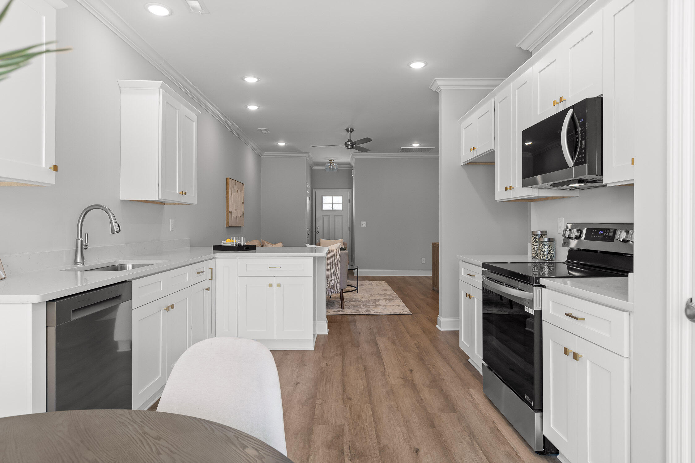 2579 Bannerman Lane, 6