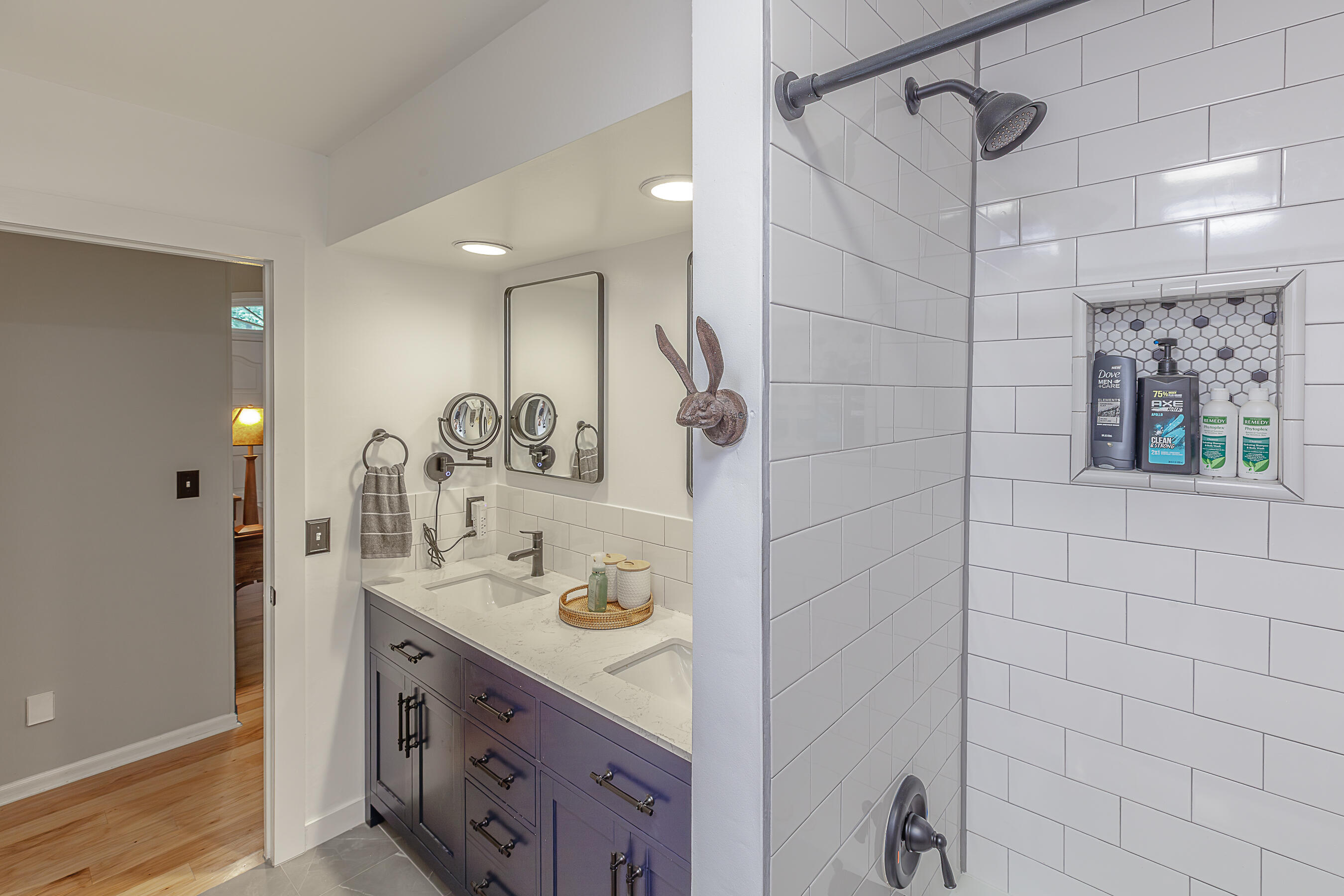 5807 Northshore Circle