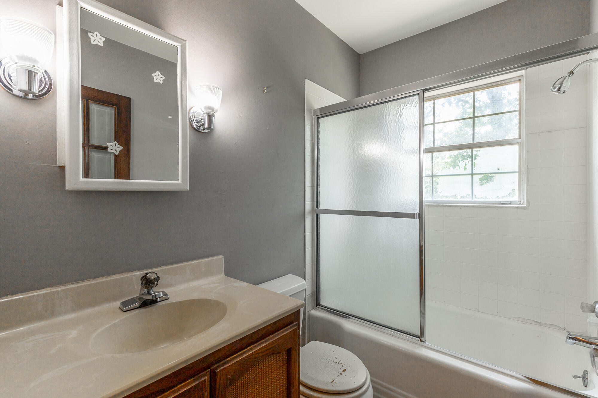 808 Linden Hall Road