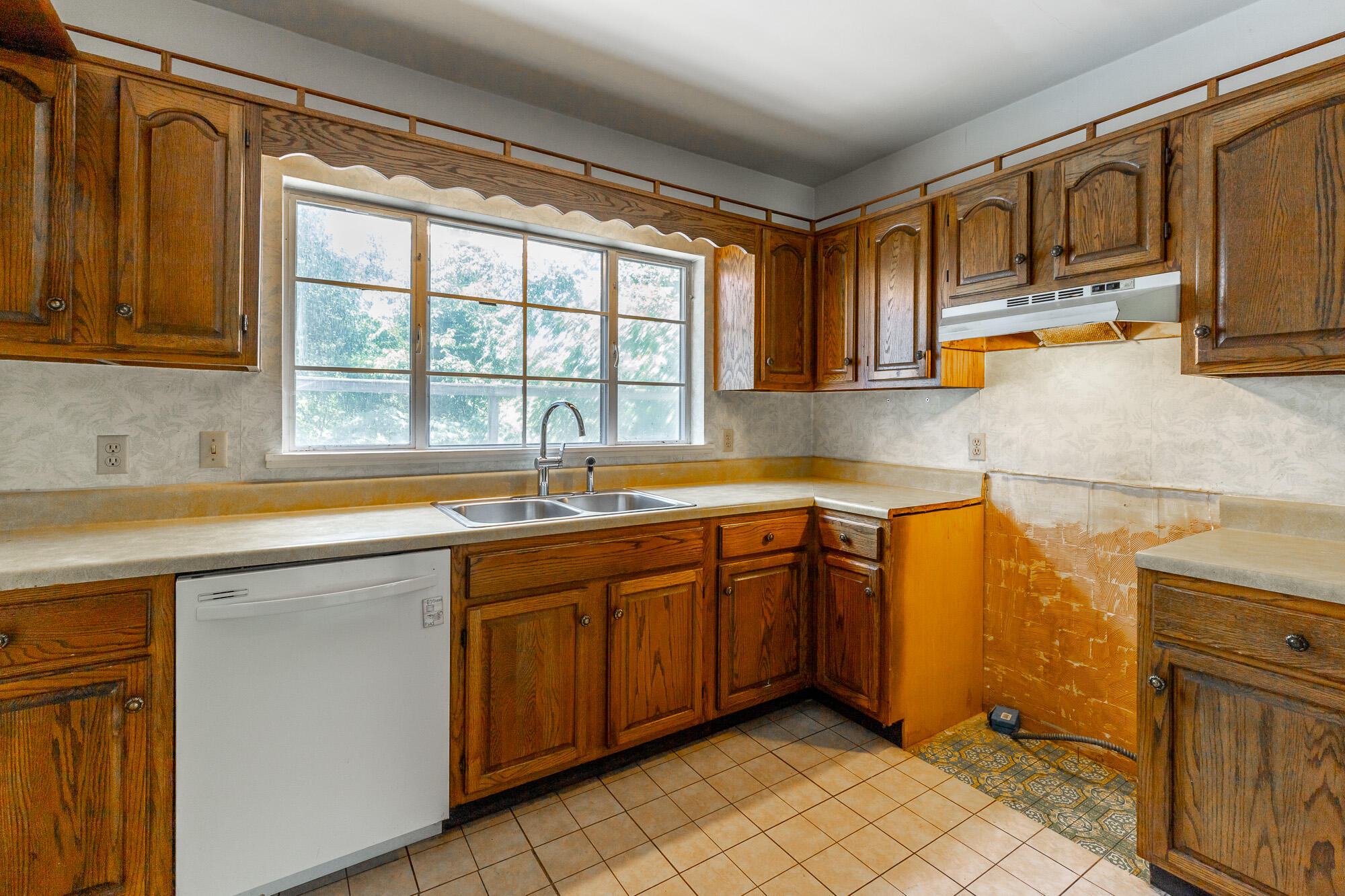 808 Linden Hall Road