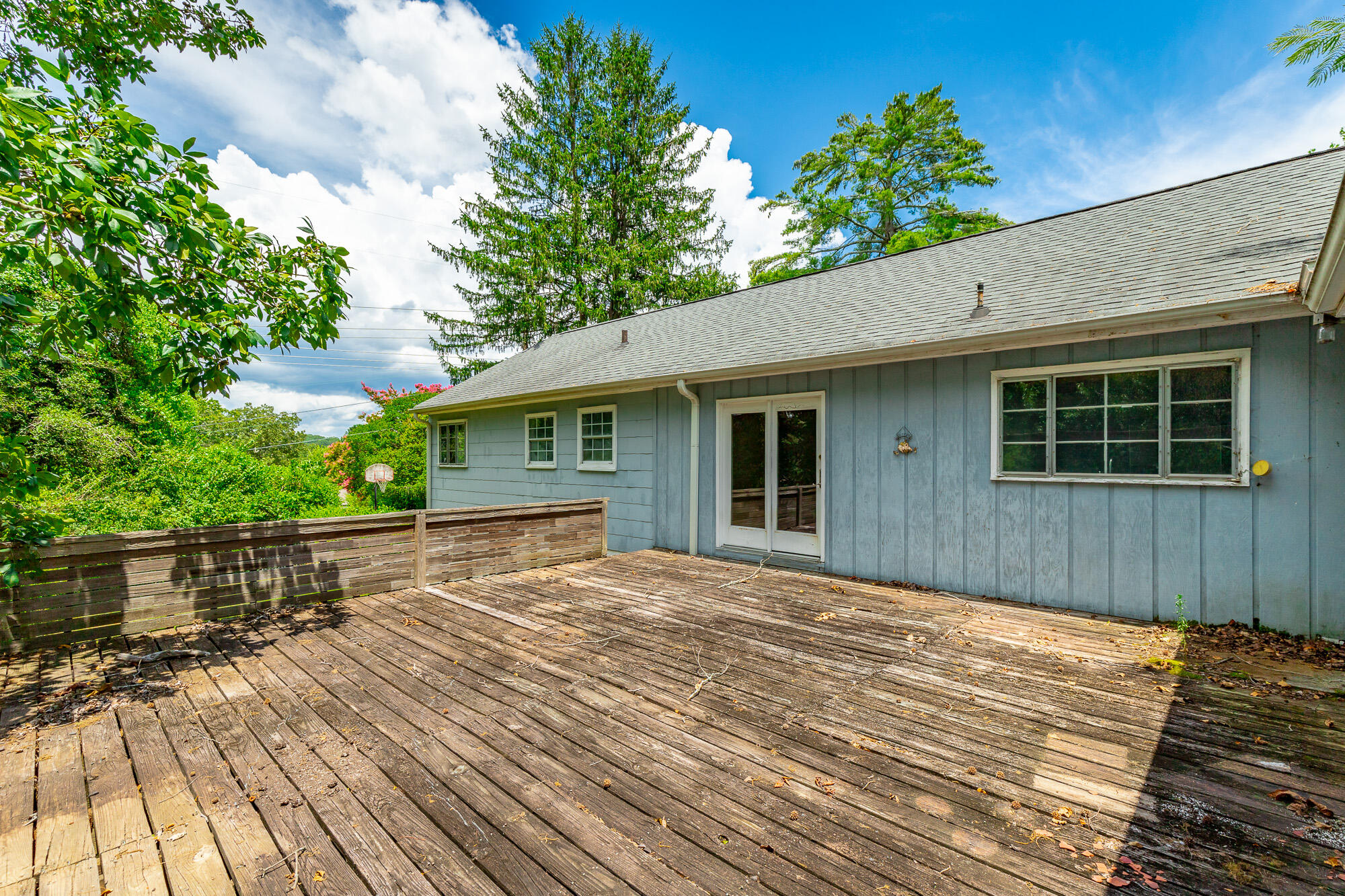 808 Linden Hall Road
