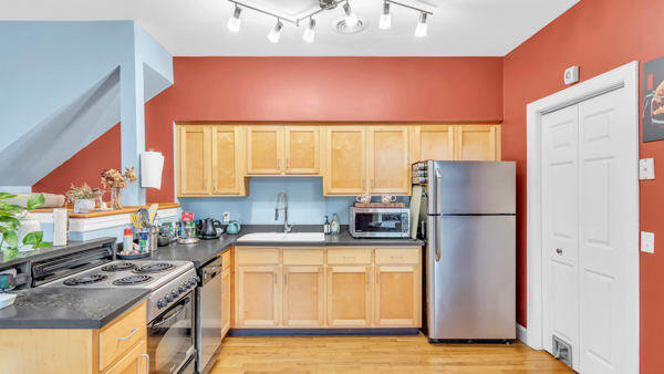 201 W 17th Street