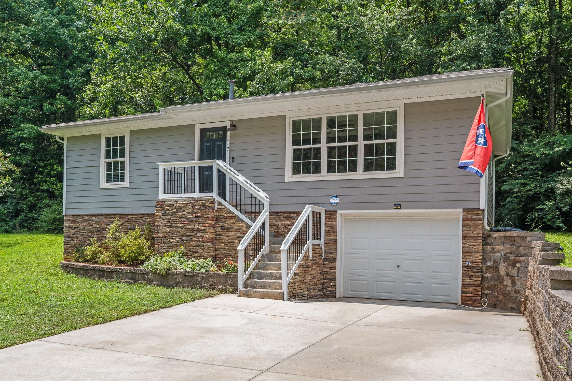 517 Lullwater Road
