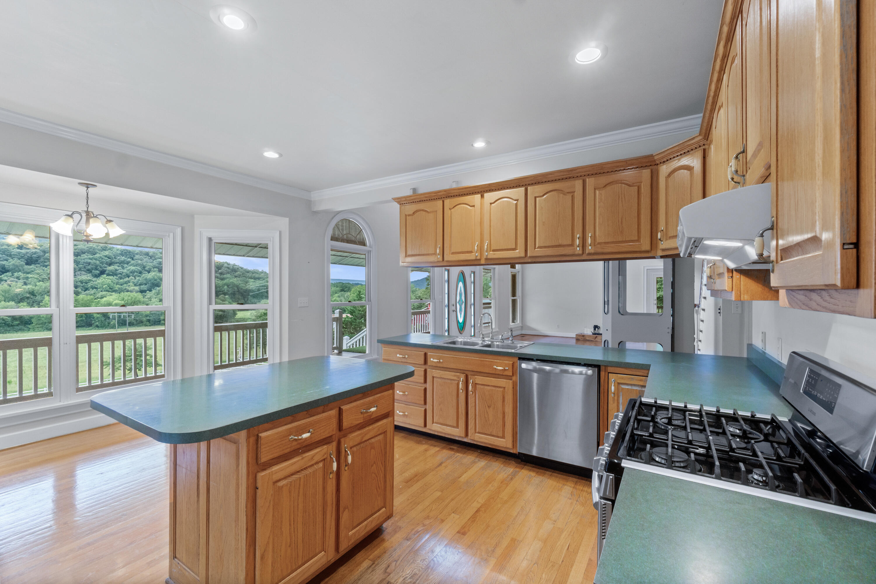 794 Cureton Mill Road