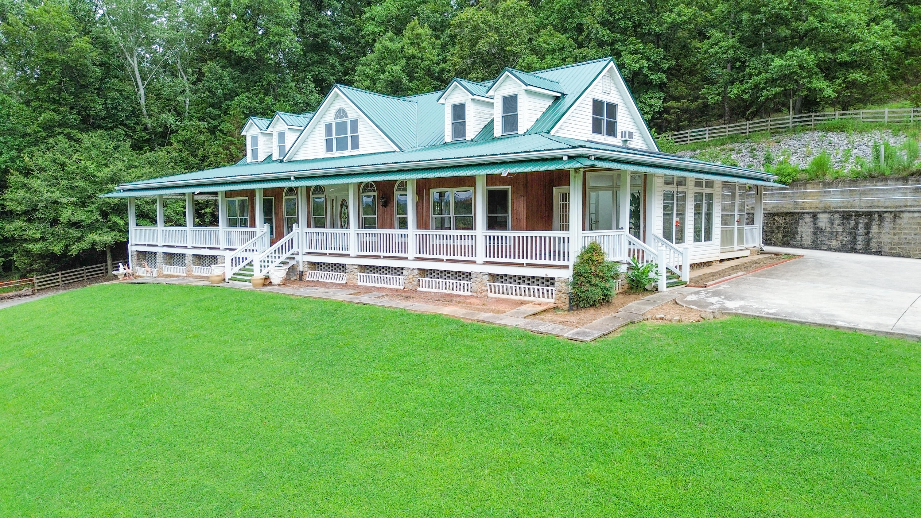 794 Cureton Mill Road