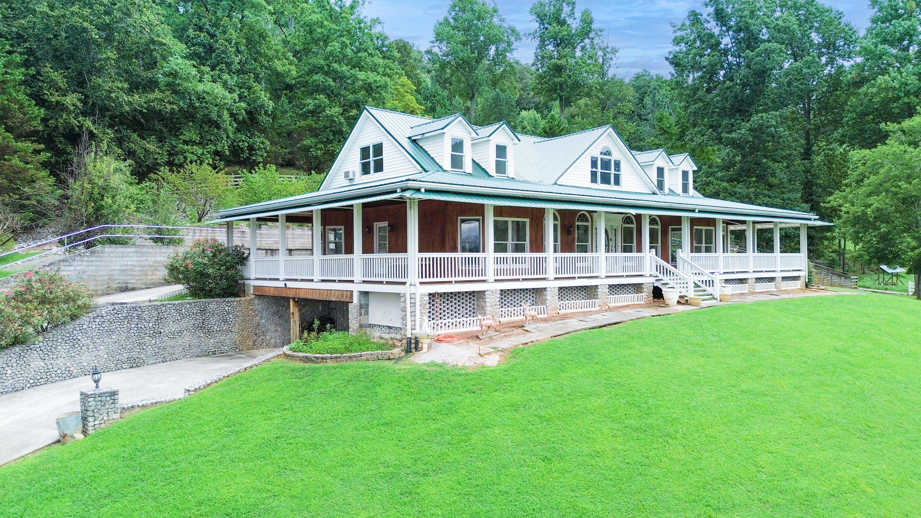 794 Cureton Mill Road