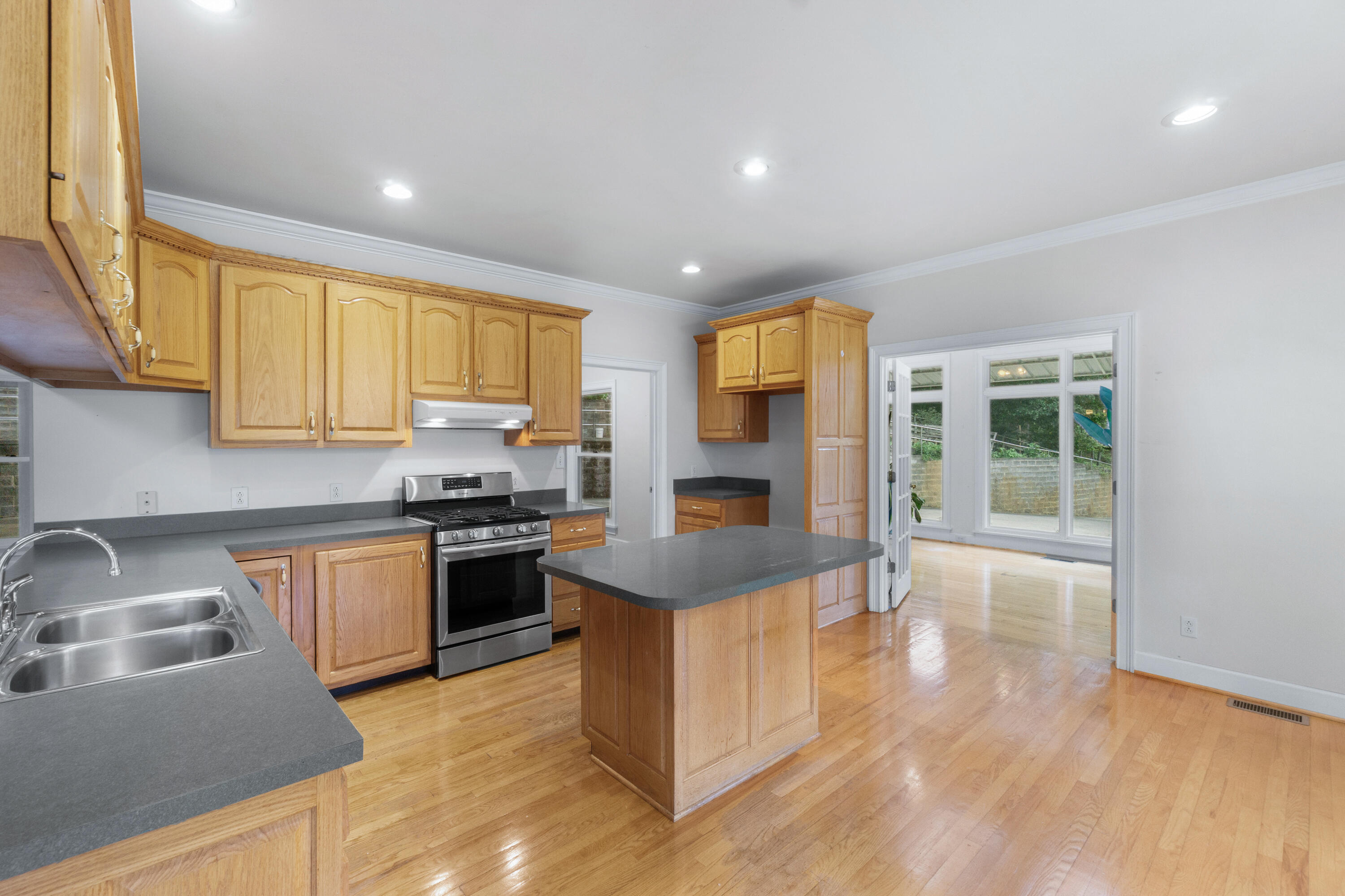 794 Cureton Mill Road