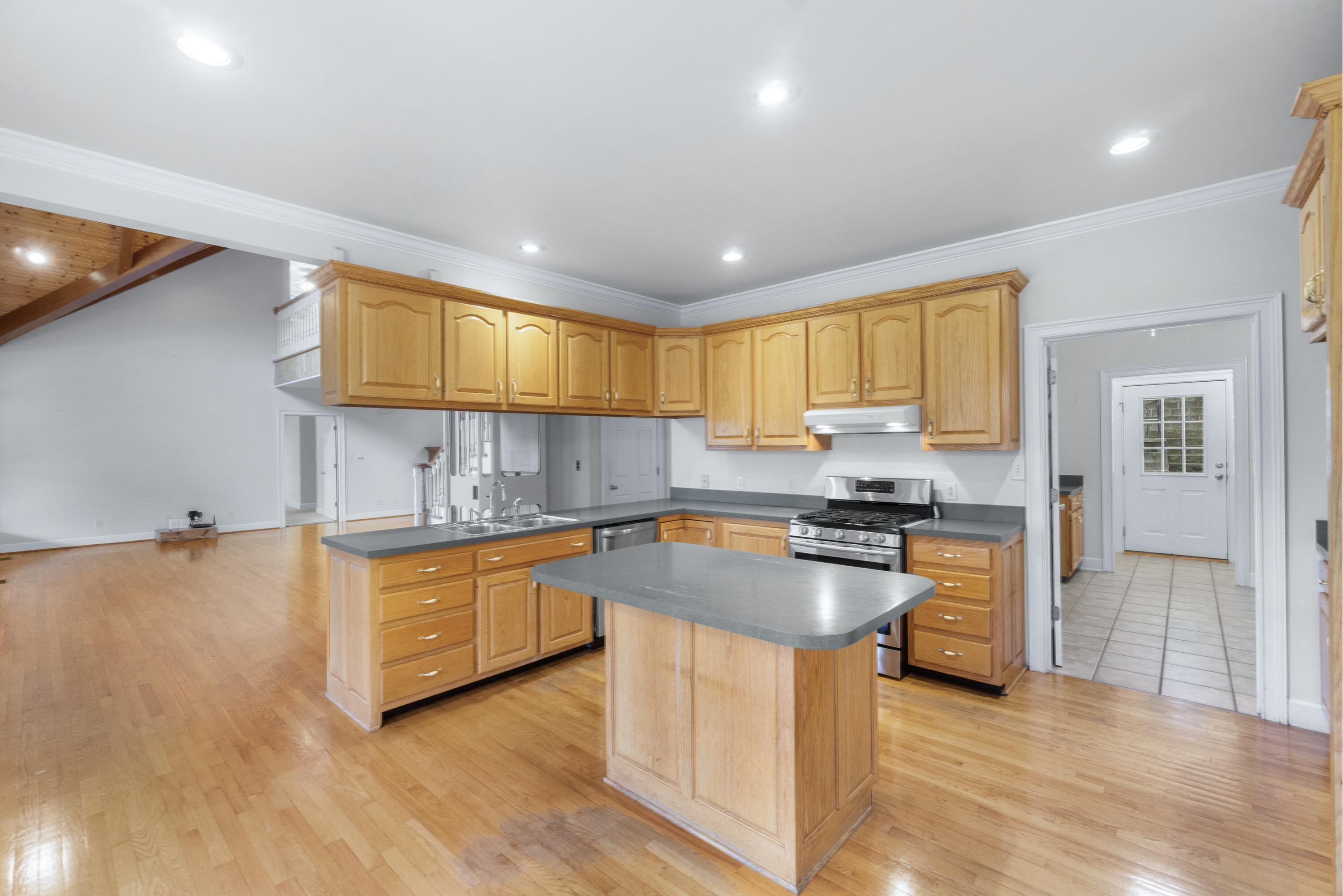 794 Cureton Mill Road