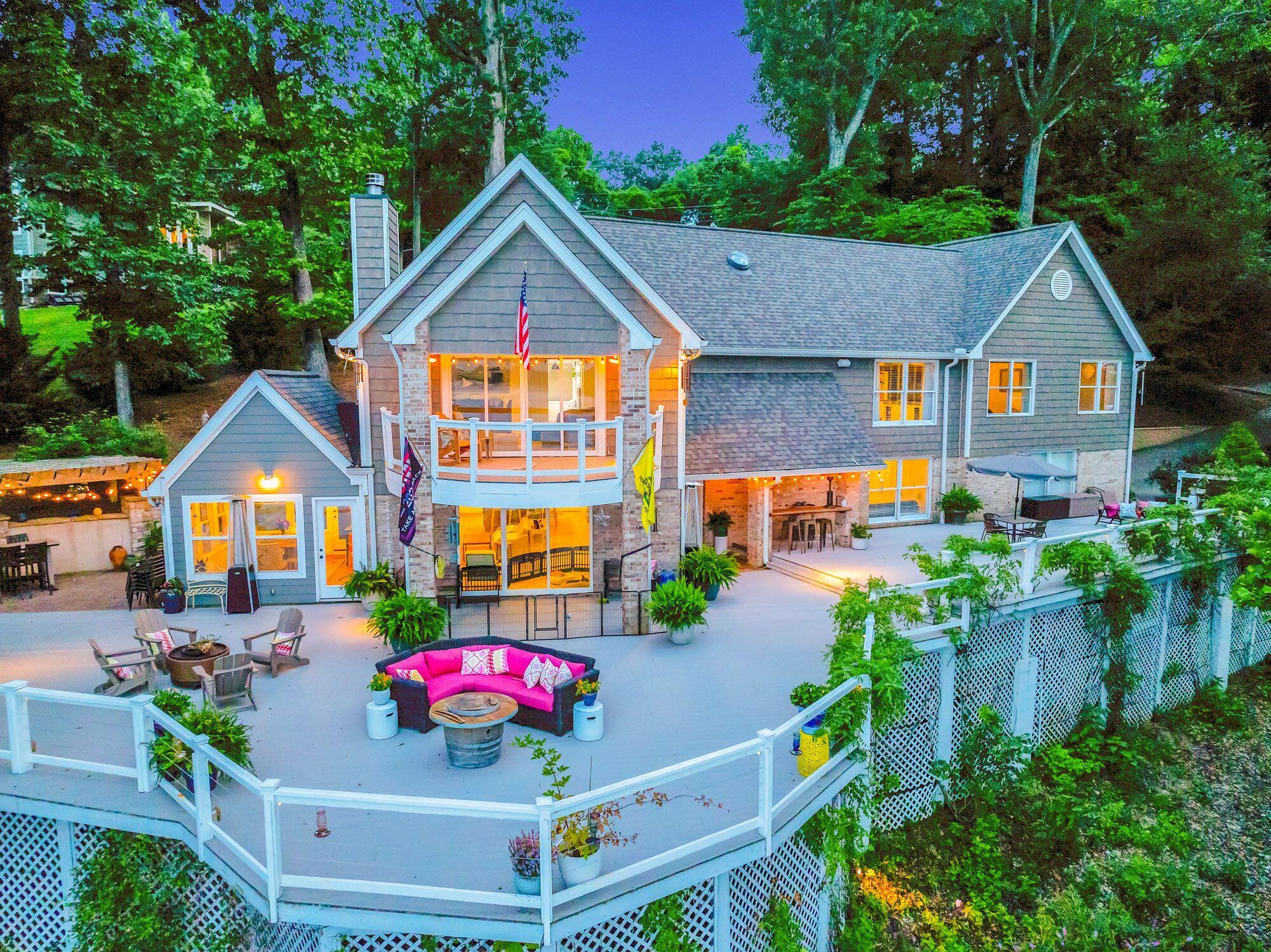3418 Gold Point Circle S