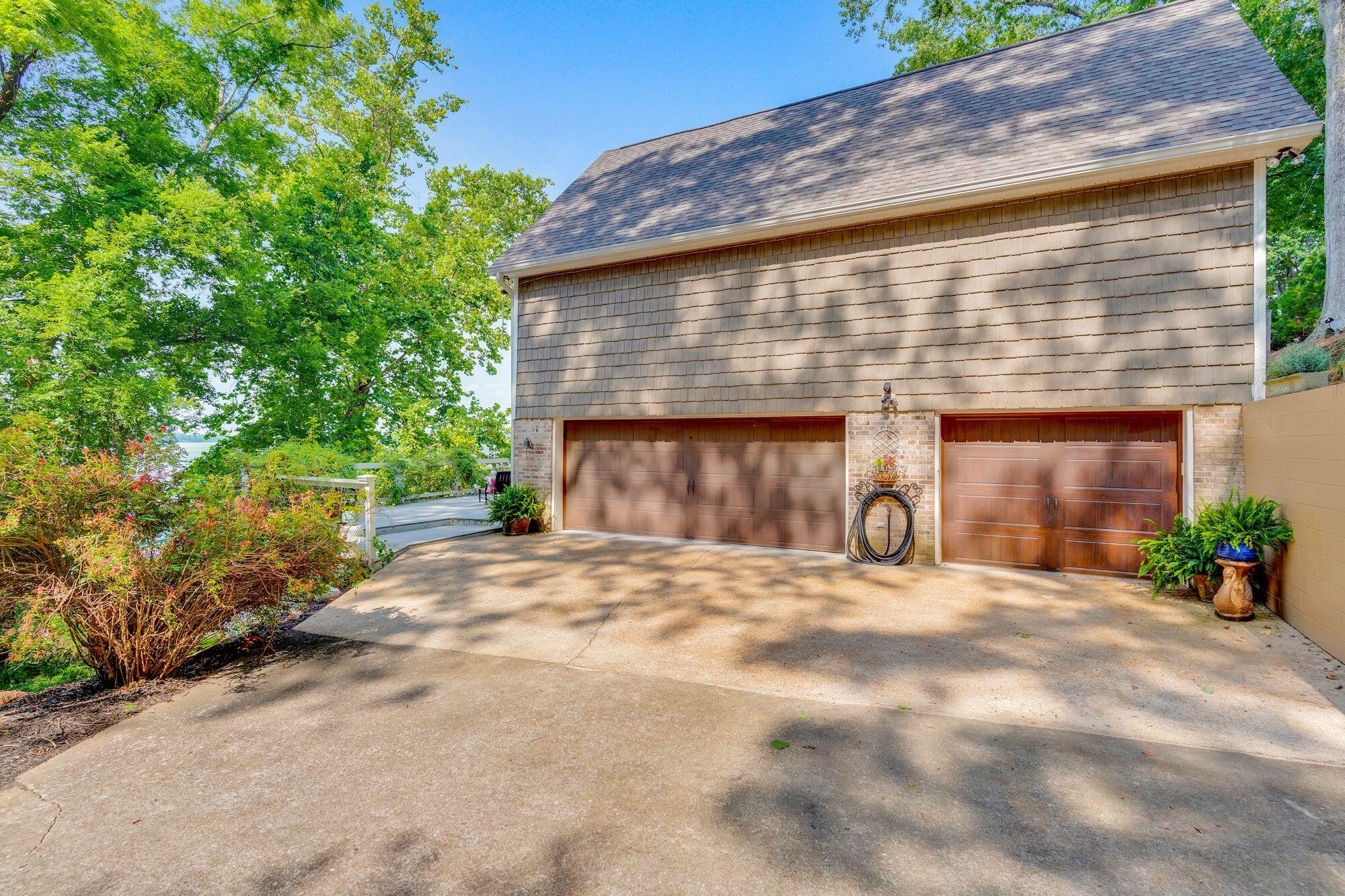 3418 Gold Point Circle S