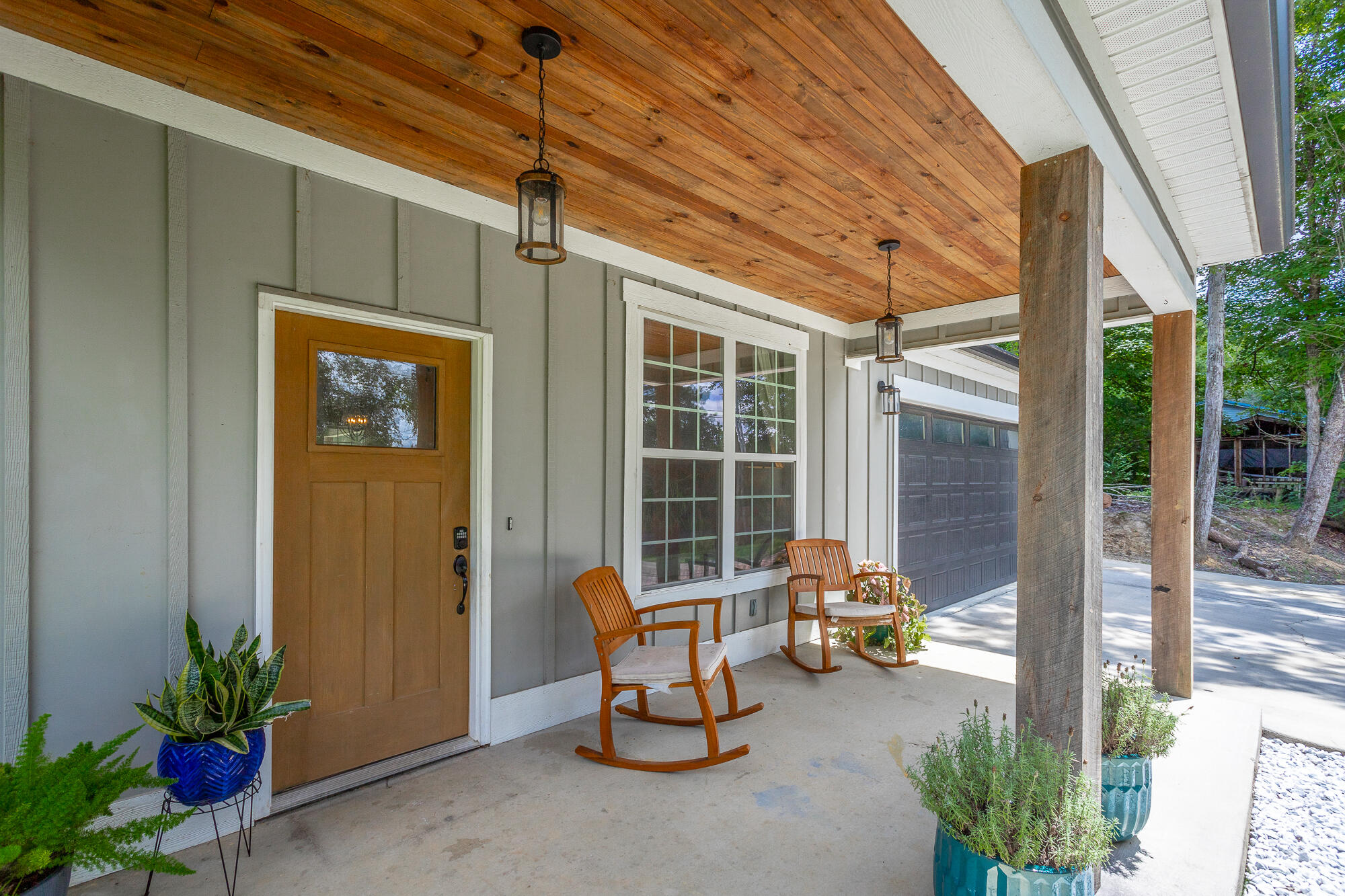 1909 Old Lafayette Road