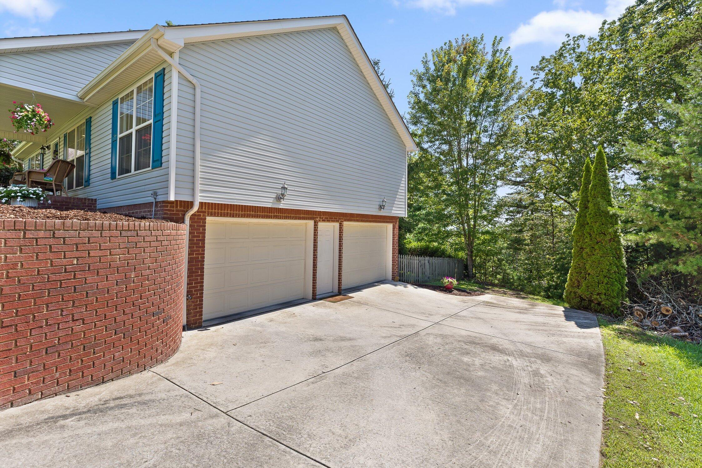 9629 Slippery Elm Lane Lane