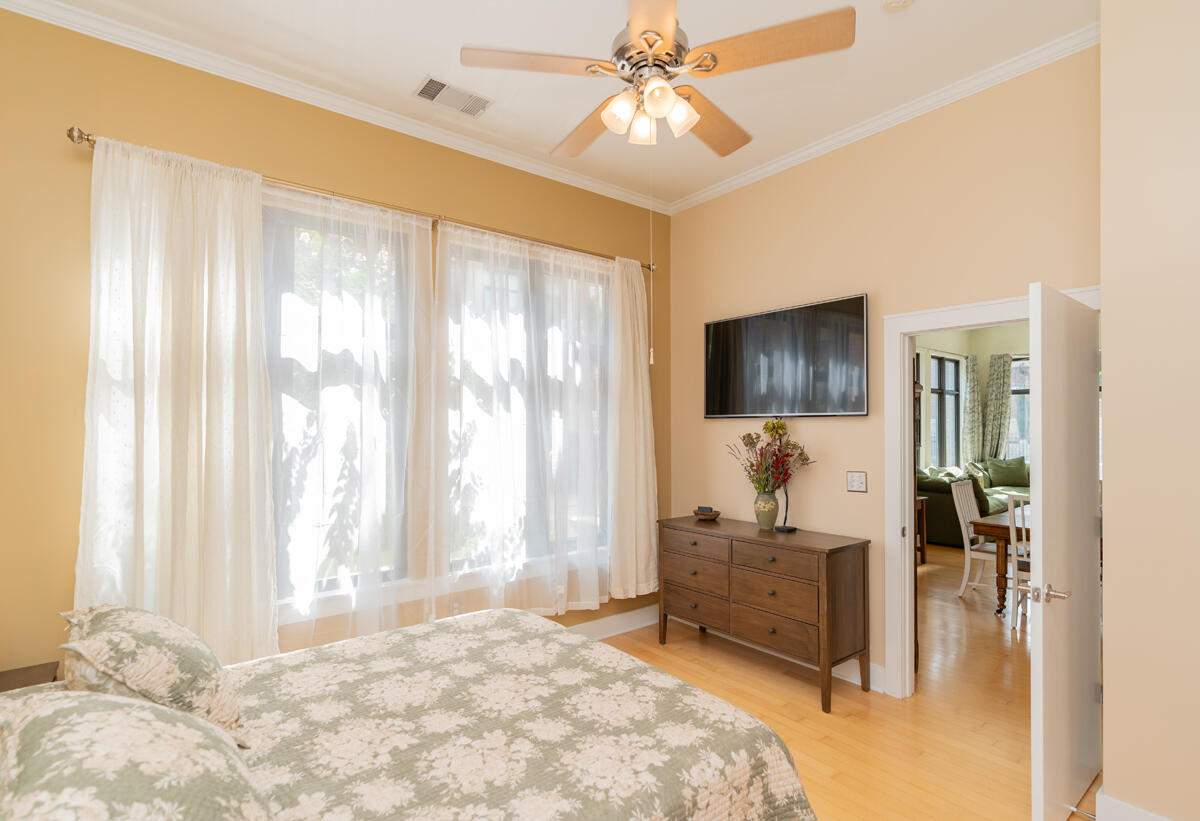 129 Walnut Street, Unit 022