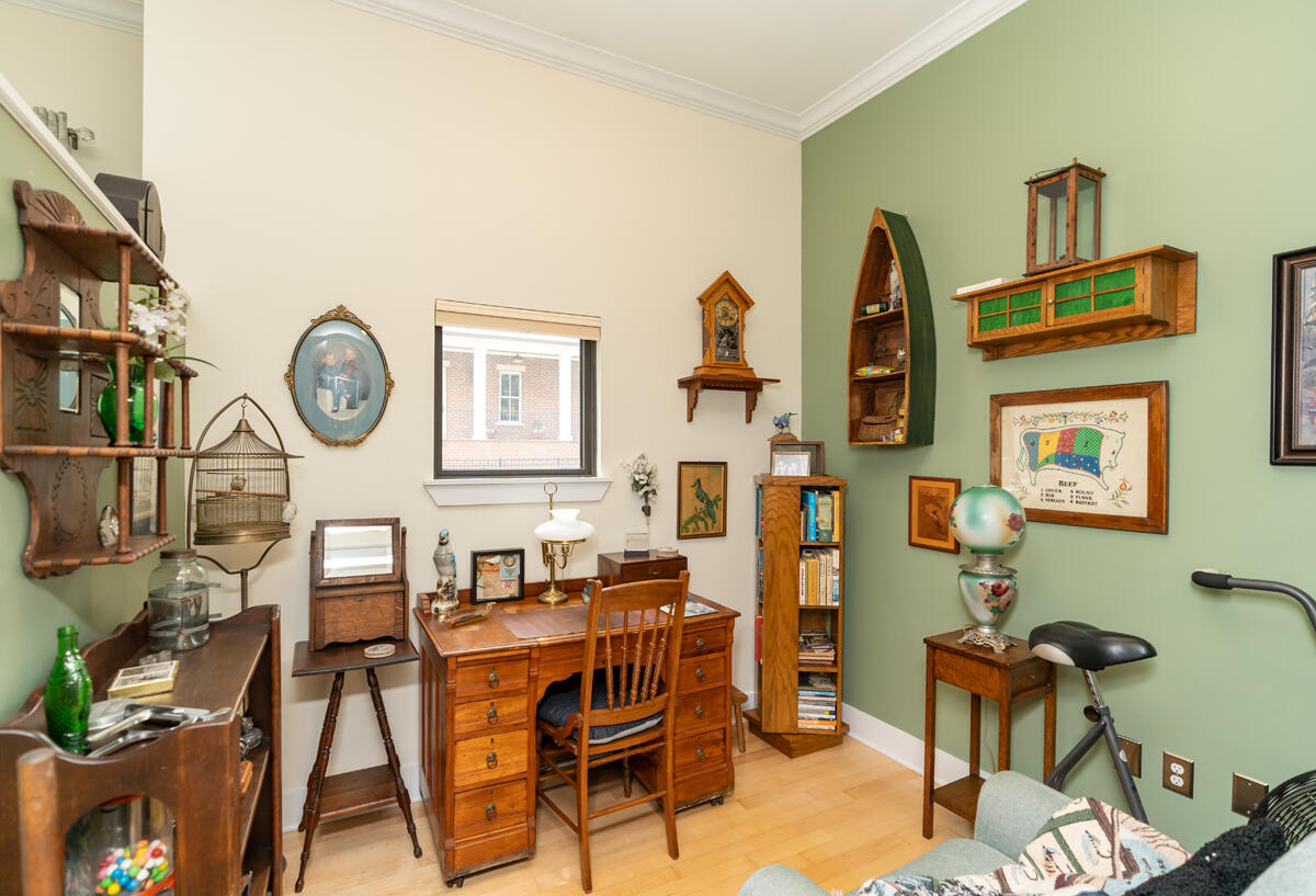 129 Walnut Street, Unit 022