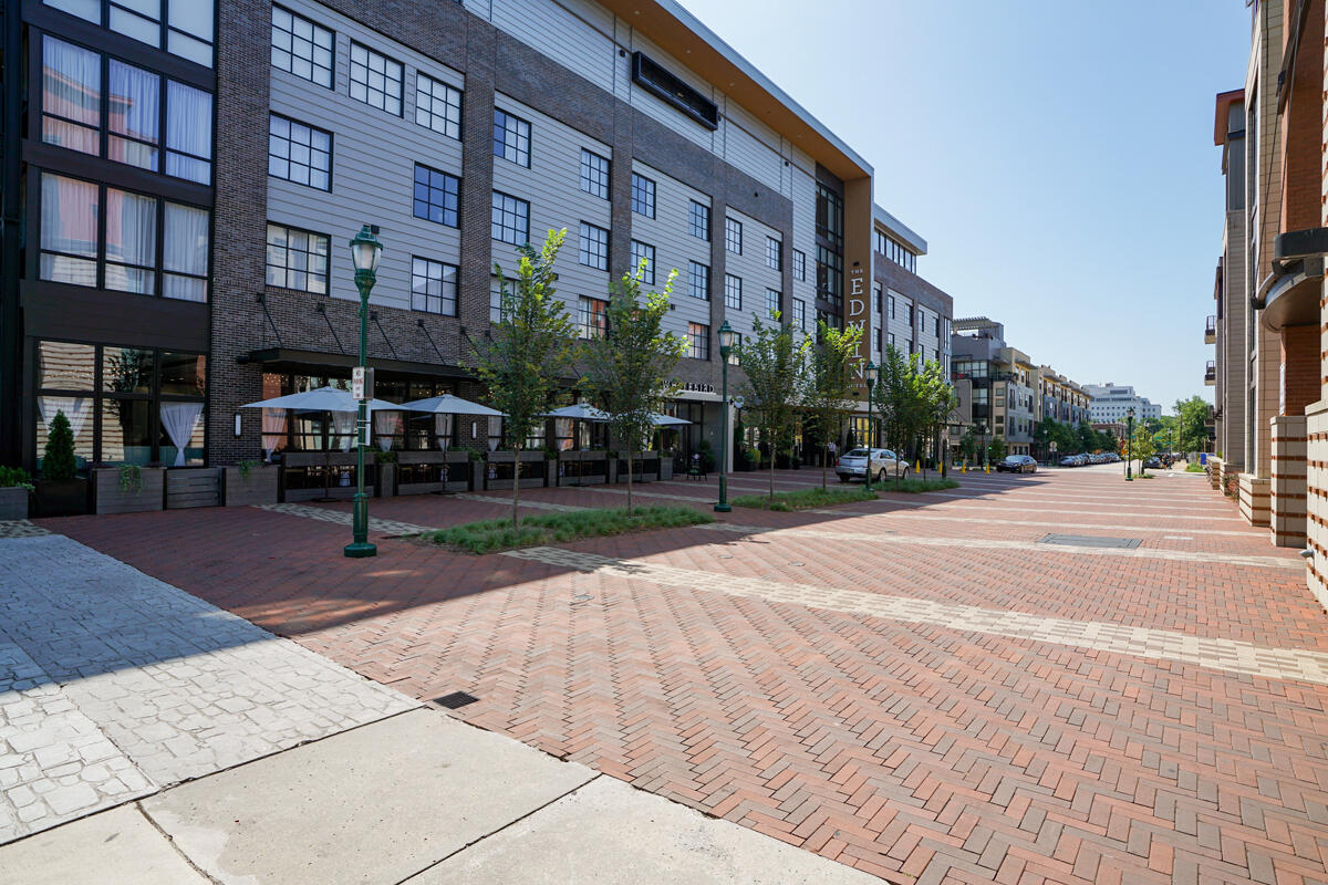 129 Walnut Street, Unit 022