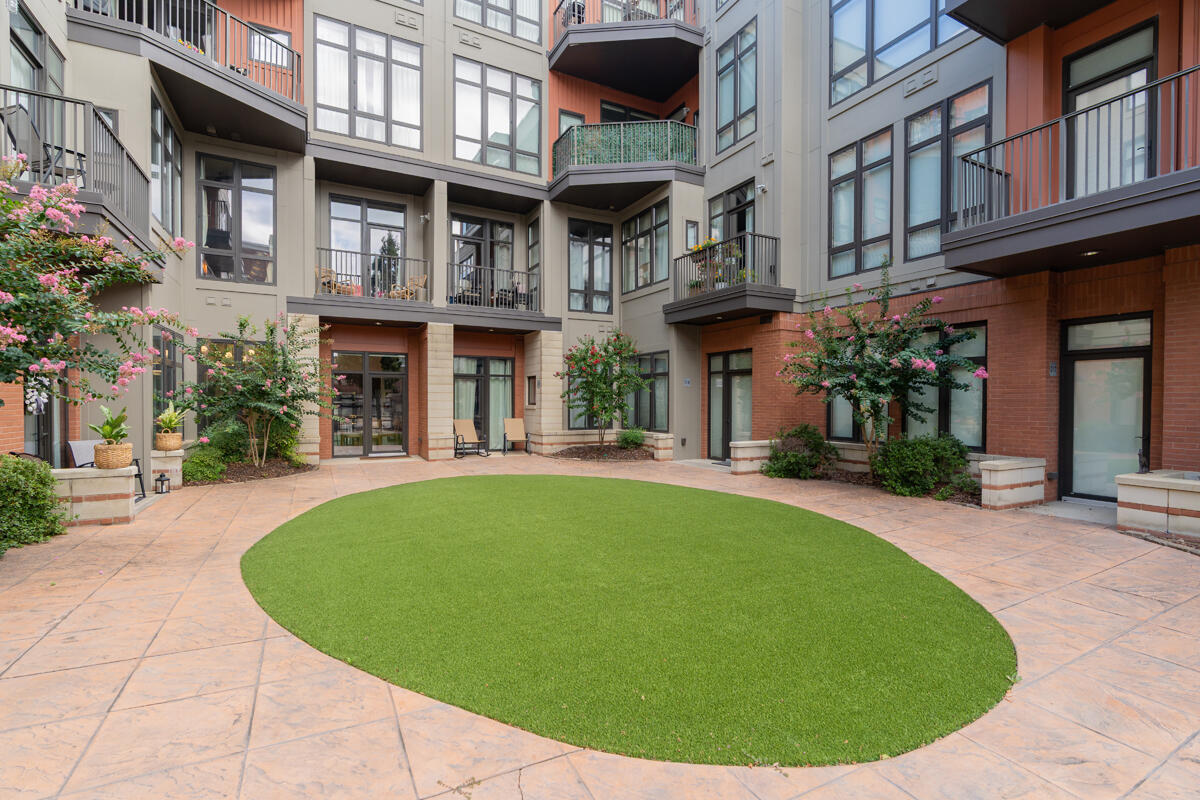 129 Walnut Street, Unit 022