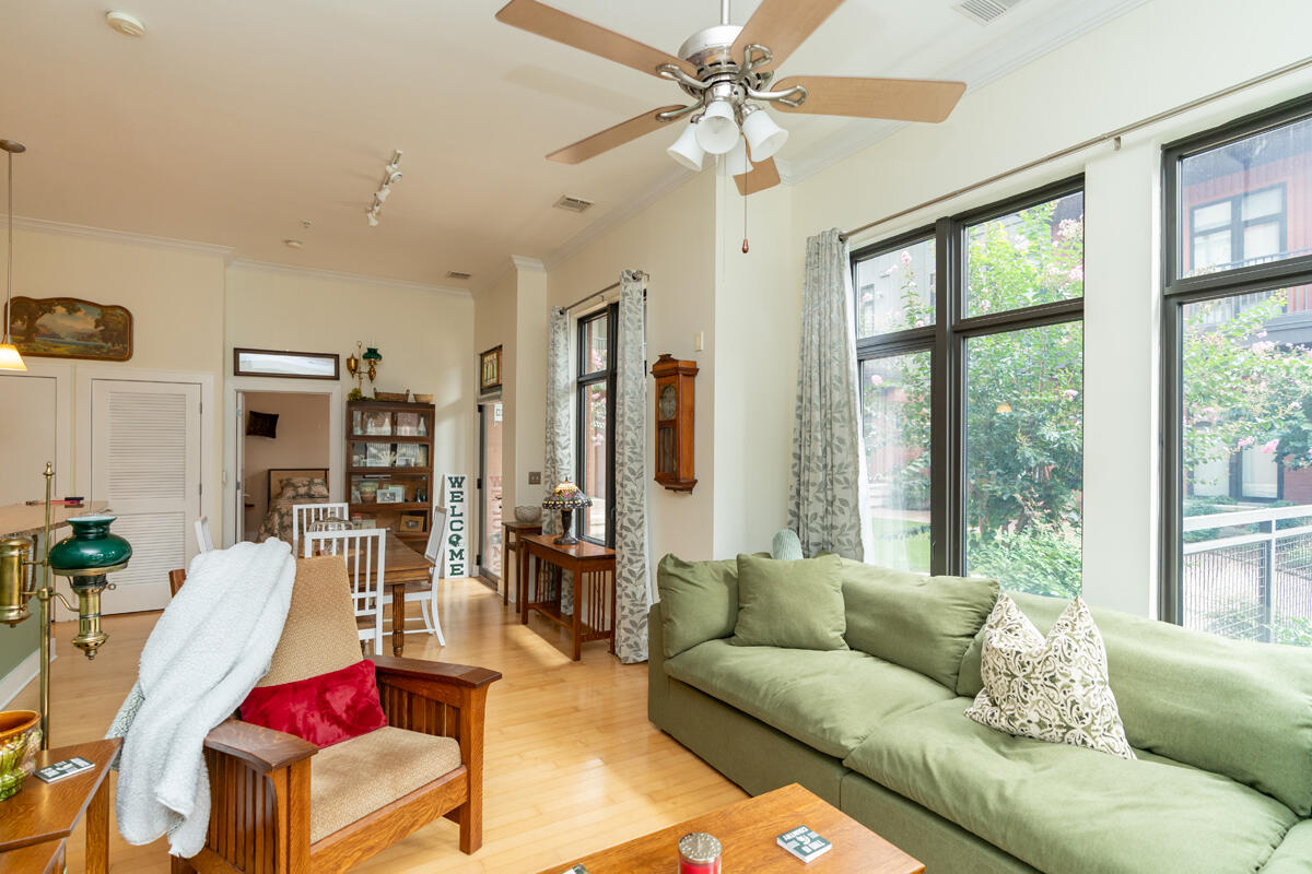 129 Walnut Street, Unit 022