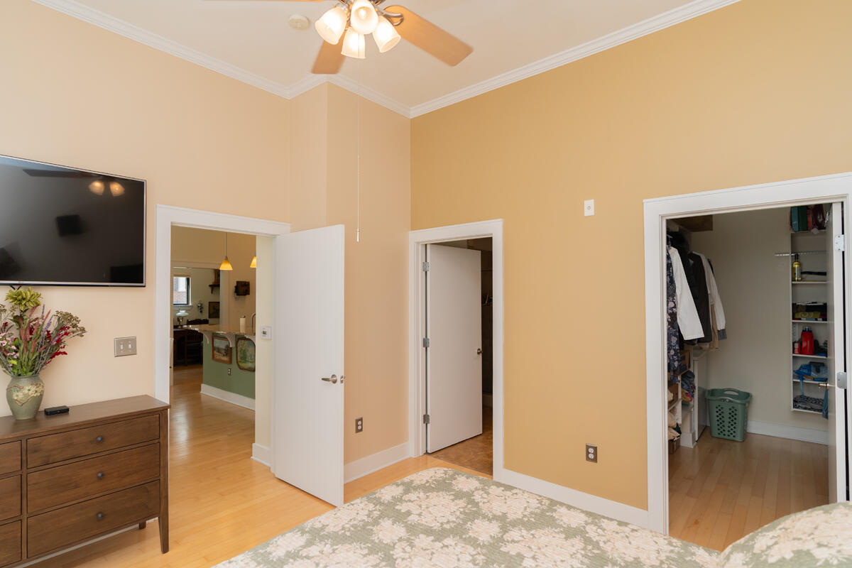 129 Walnut Street, Unit 022