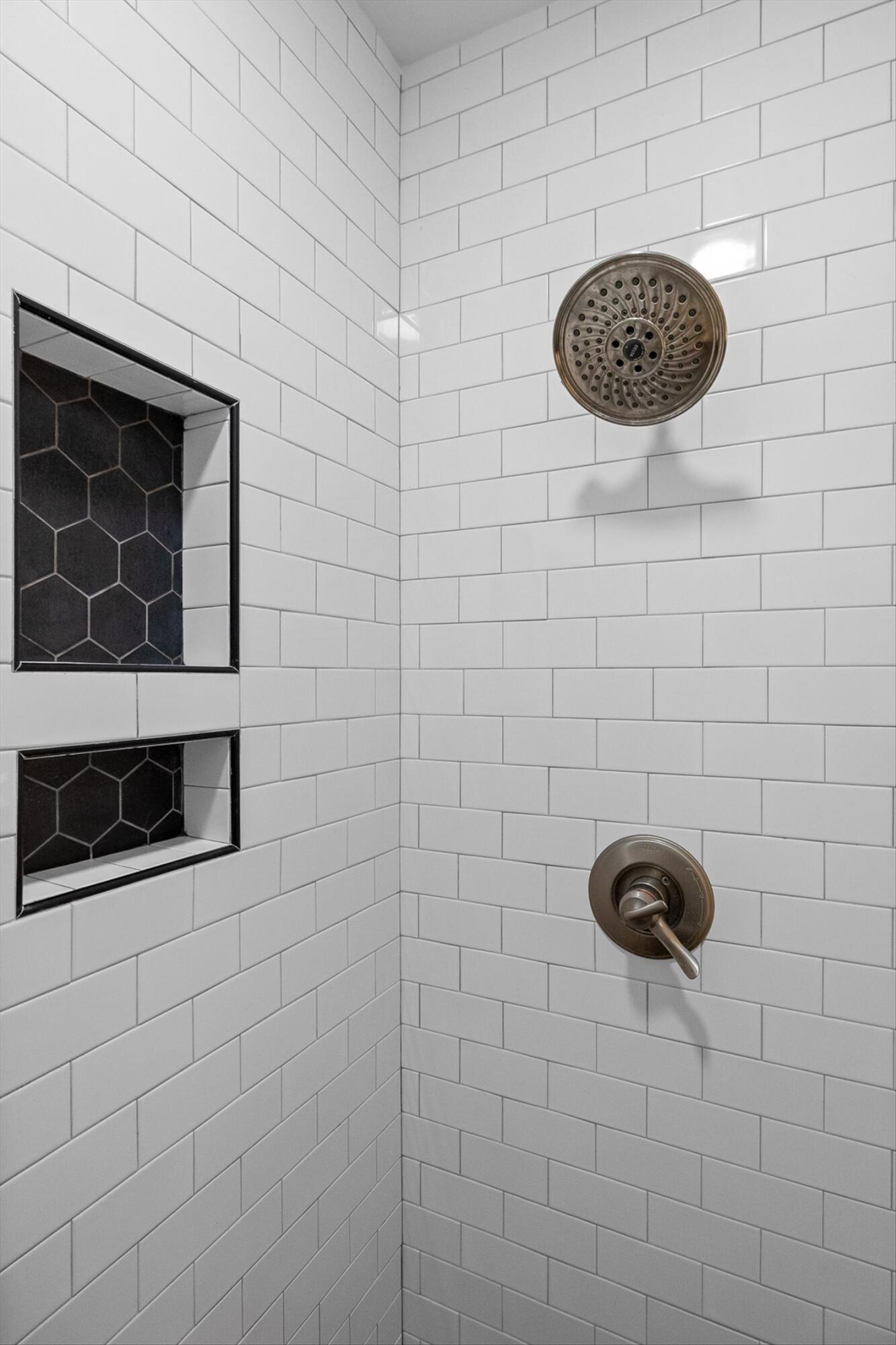 129 Walnut Street, Unit 20