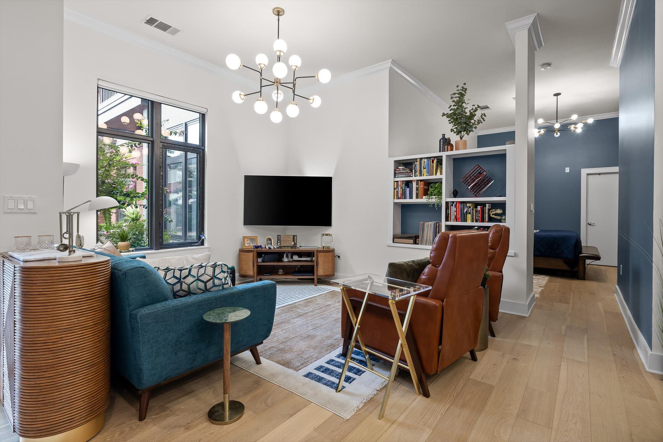 129 Walnut Street, Unit 20