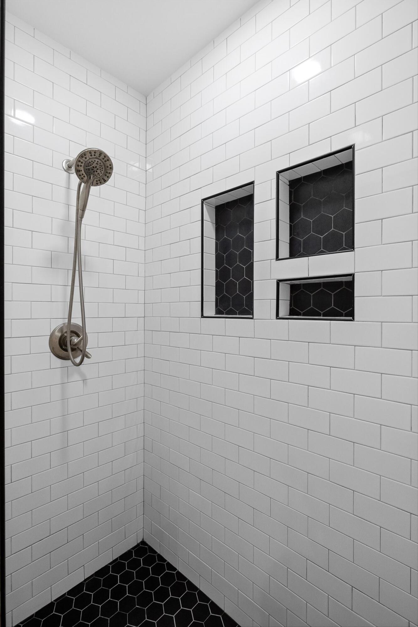 129 Walnut Street, Unit 20