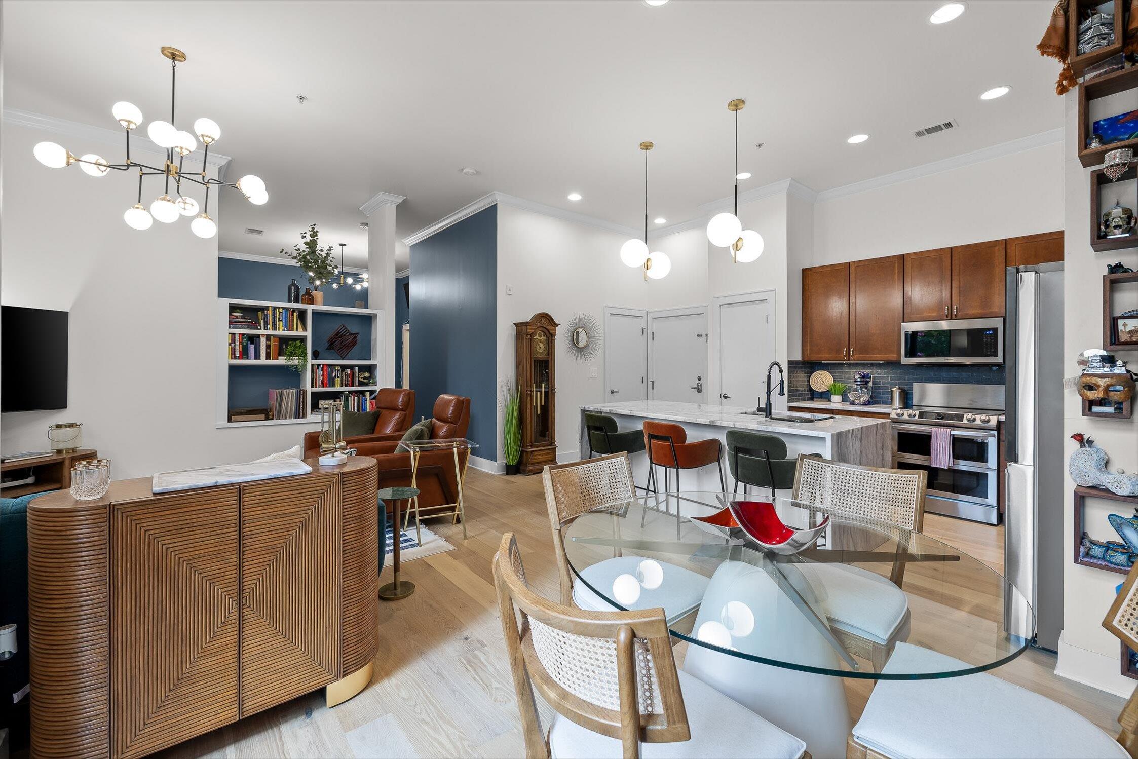 129 Walnut Street, Unit 20