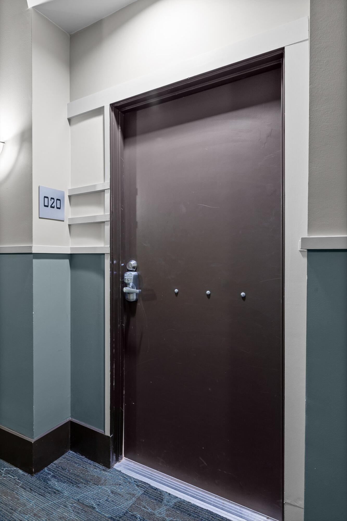 129 Walnut Street, Unit 20