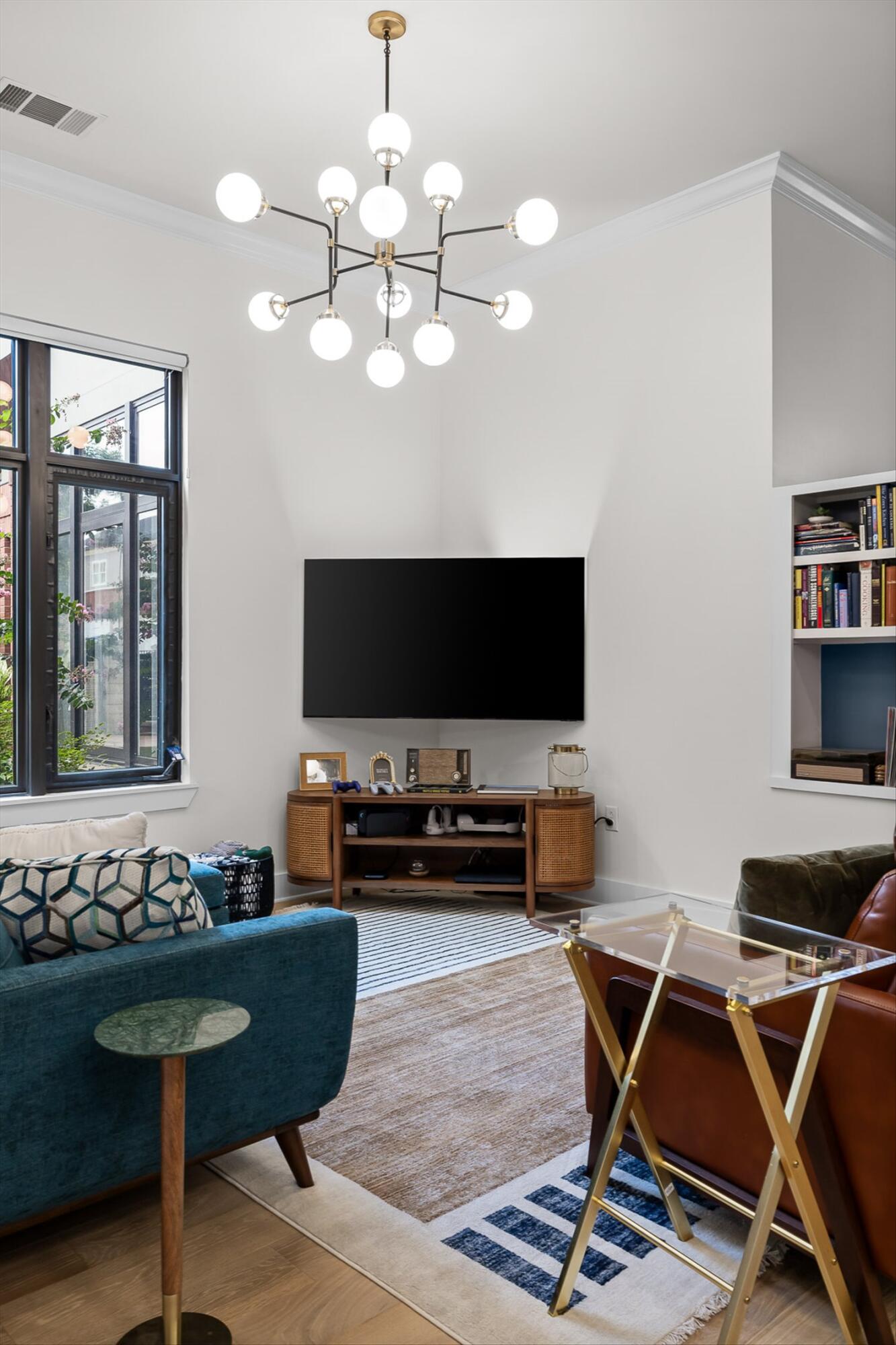 129 Walnut Street, Unit 20