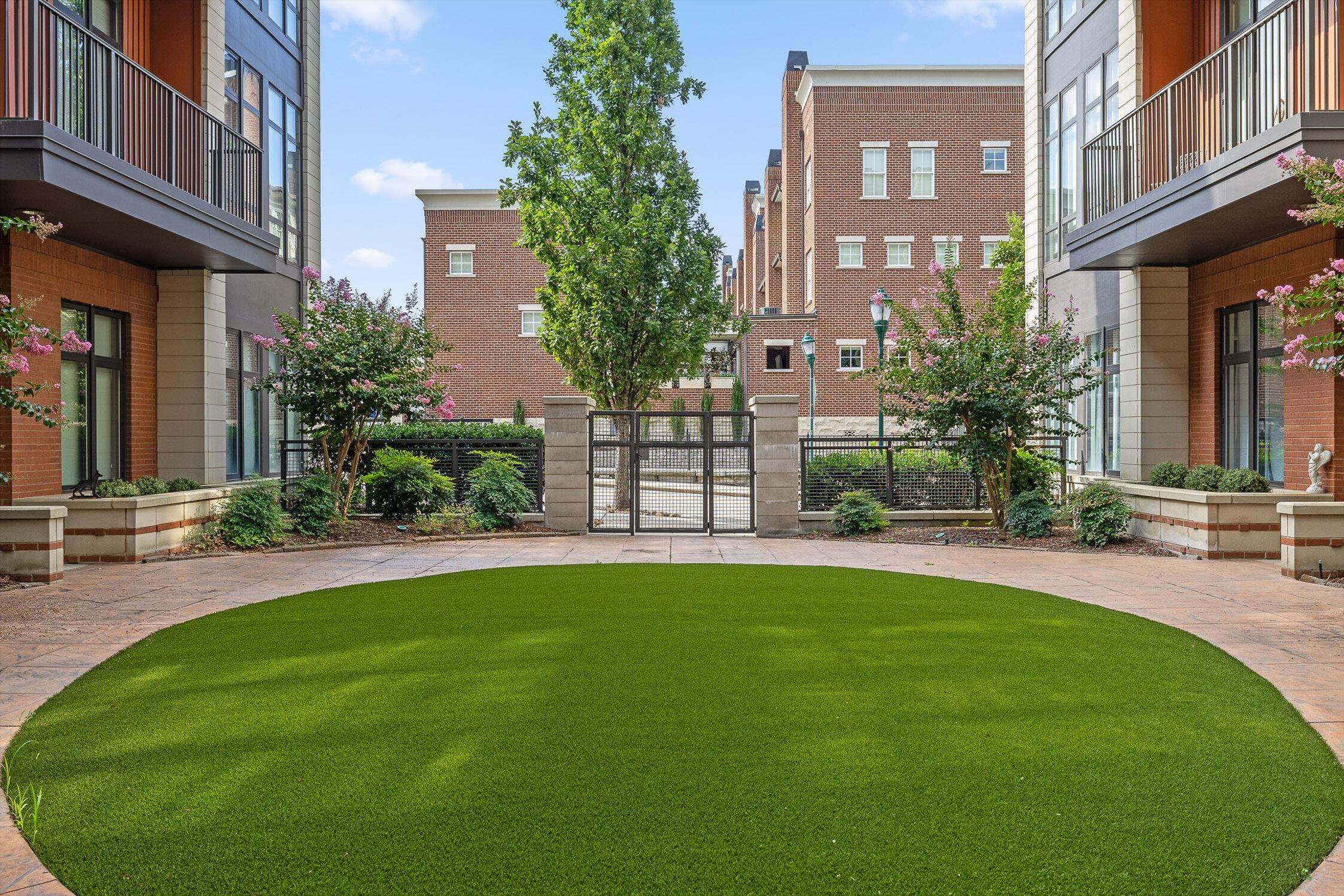 129 Walnut Street, Unit 20