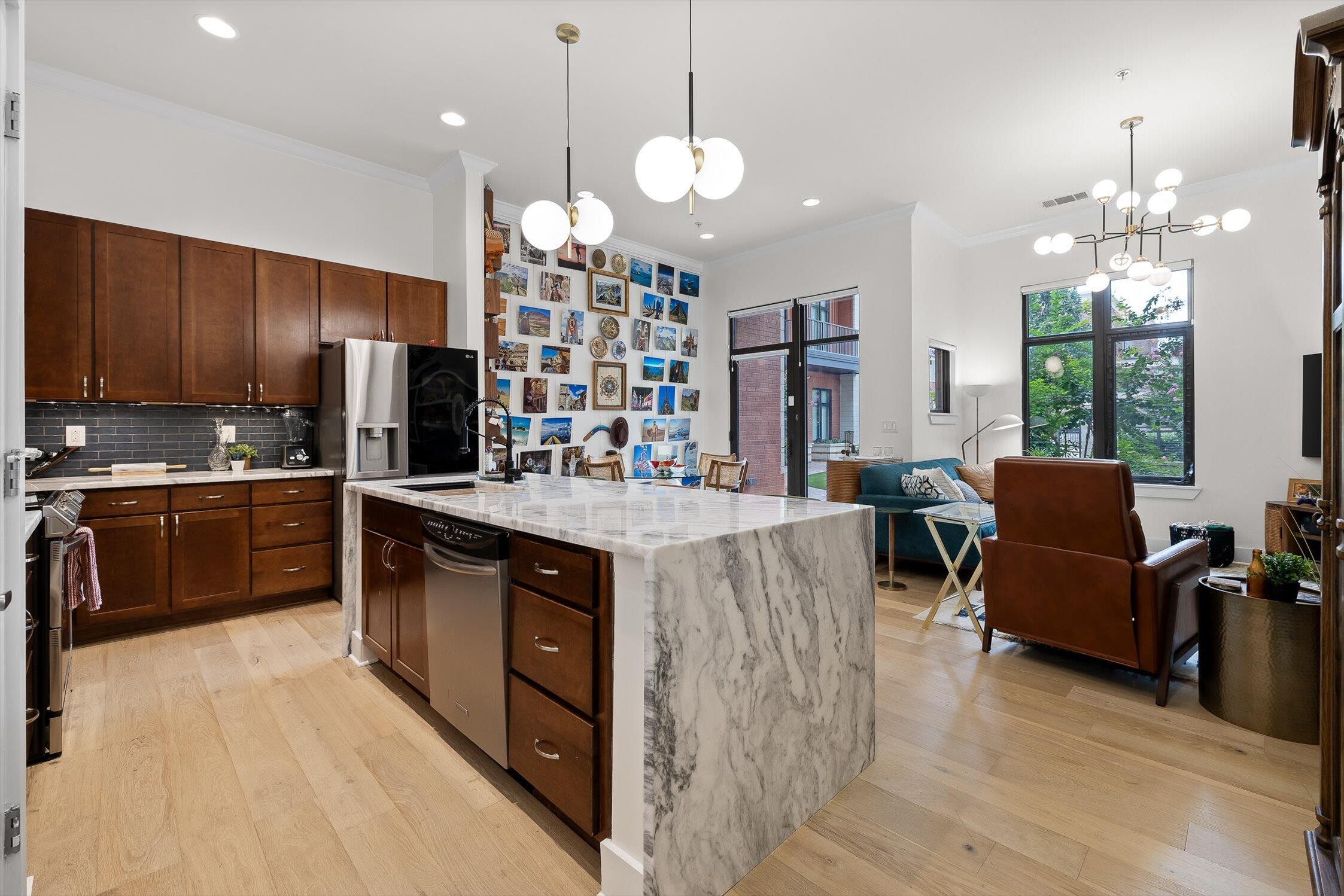 129 Walnut Street, Unit 20