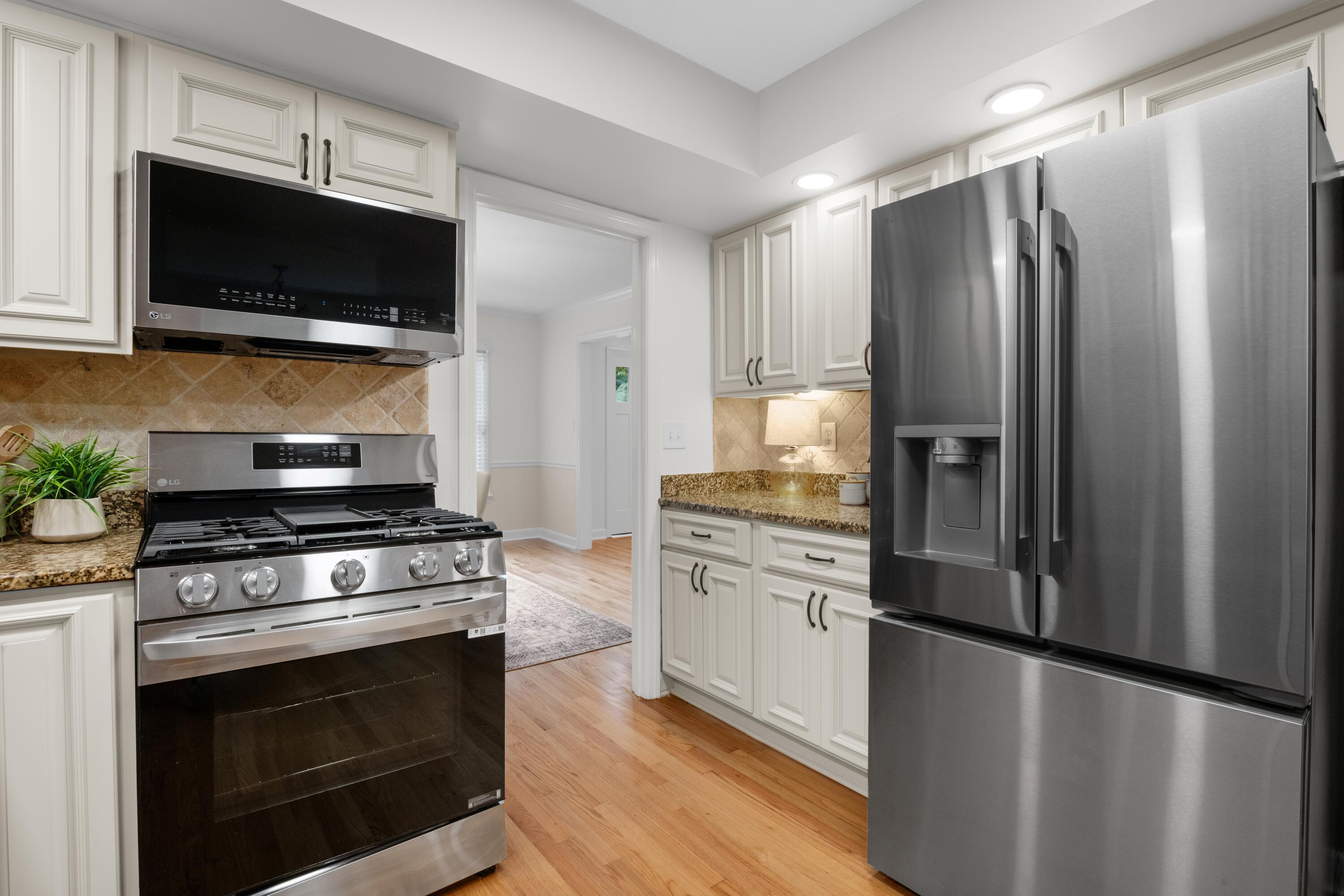 1033 River Hills Drive