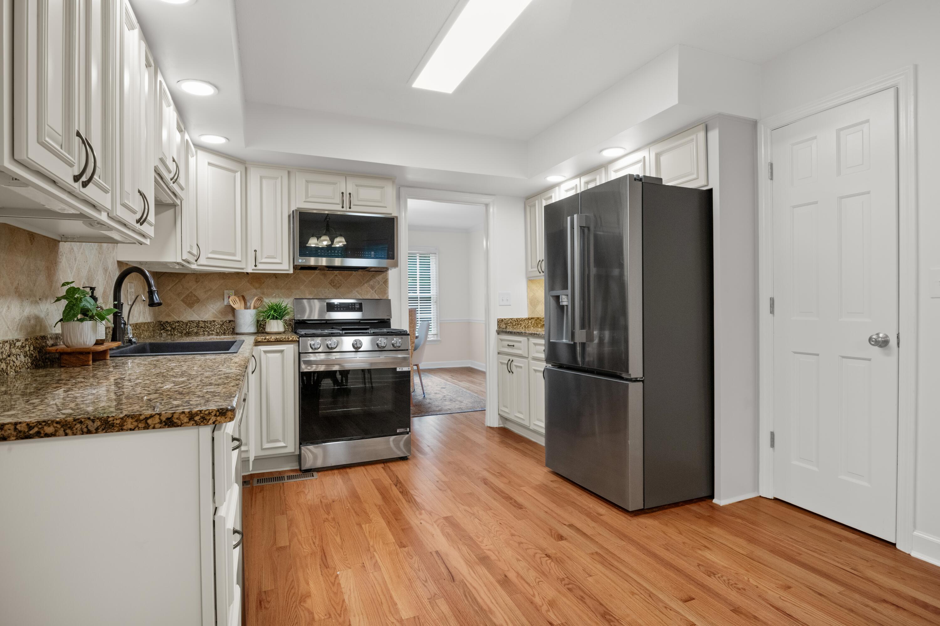 1033 River Hills Drive