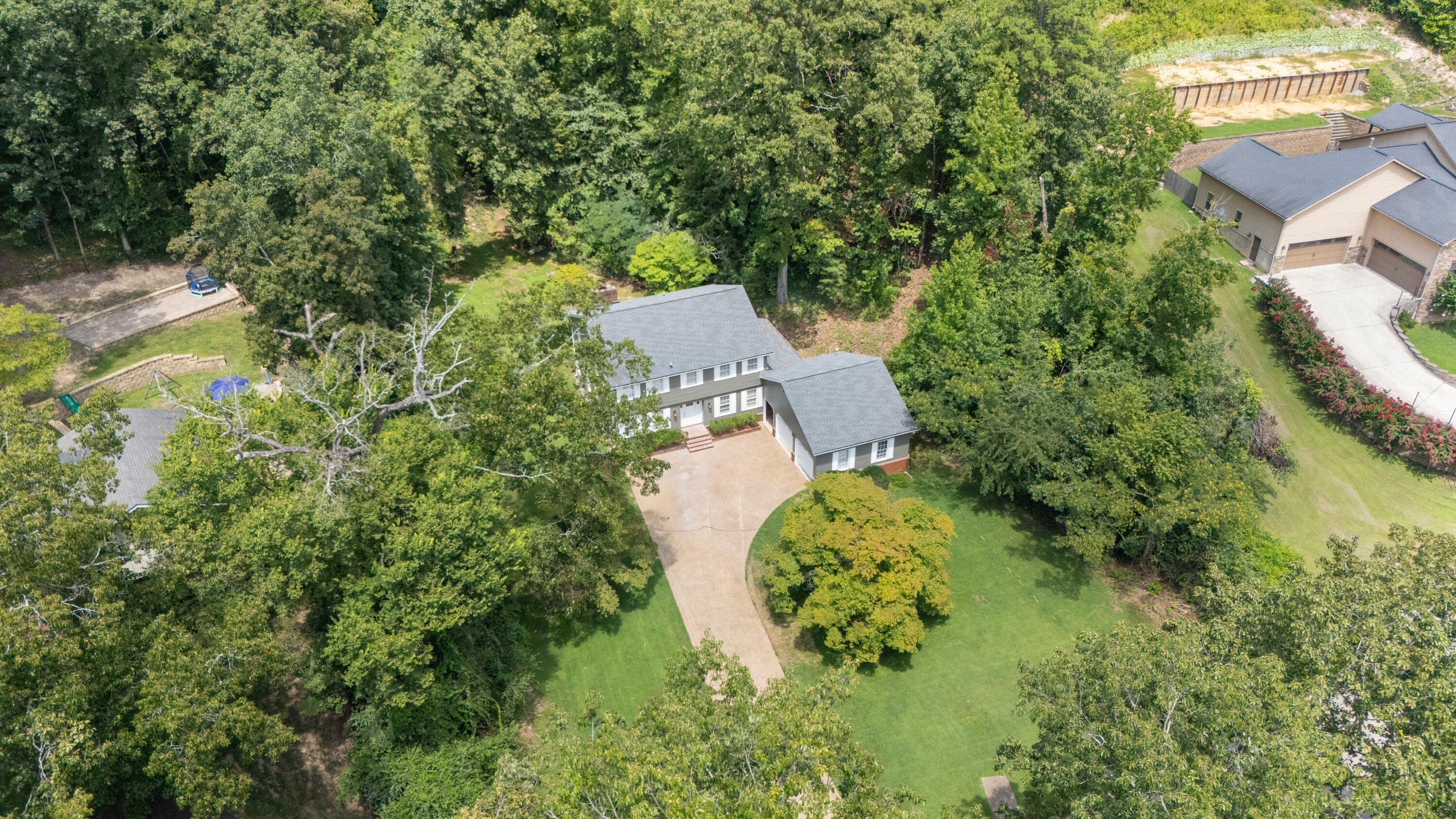 1033 River Hills Drive