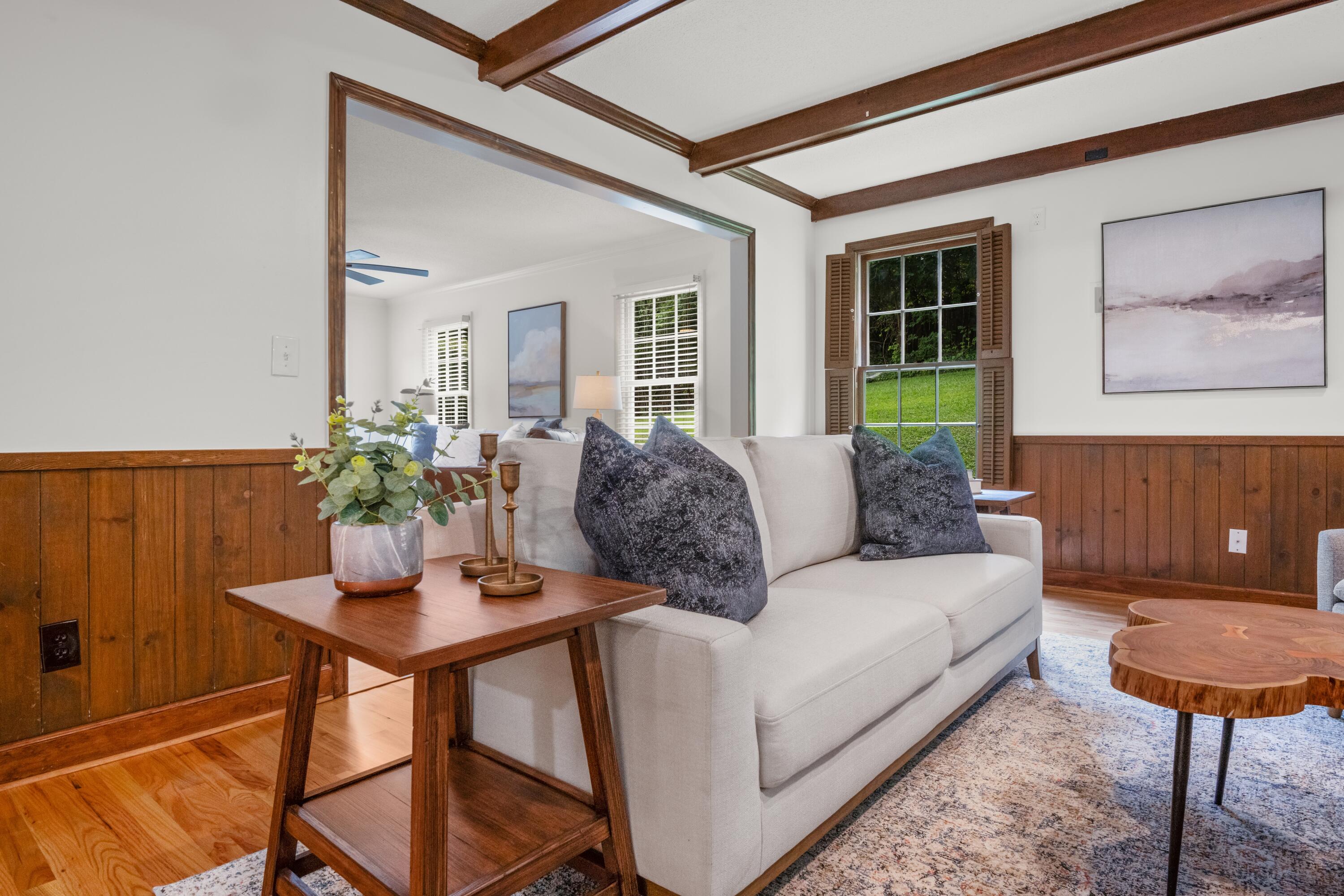 1033 River Hills Drive