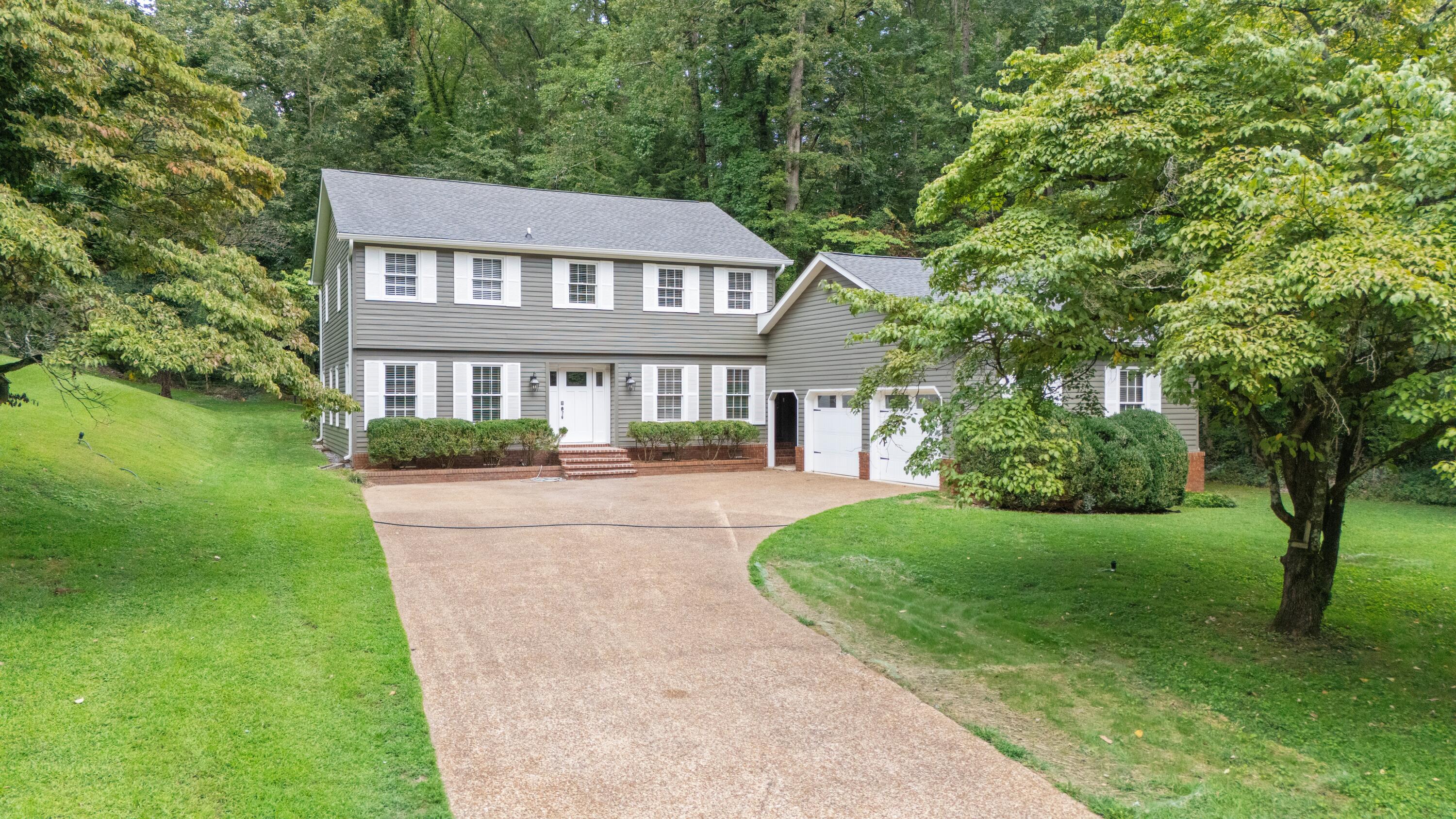 1033 River Hills Drive