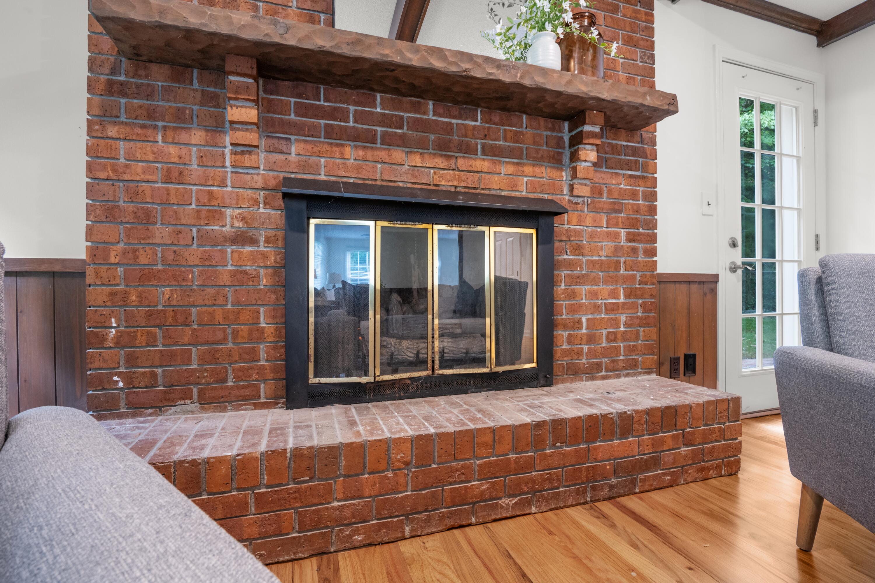 1033 River Hills Drive