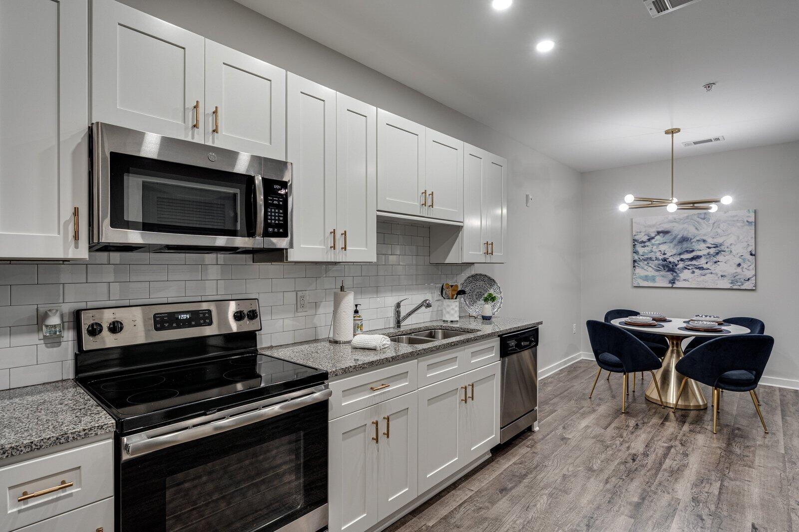 782 Riverfront Parkway, 415