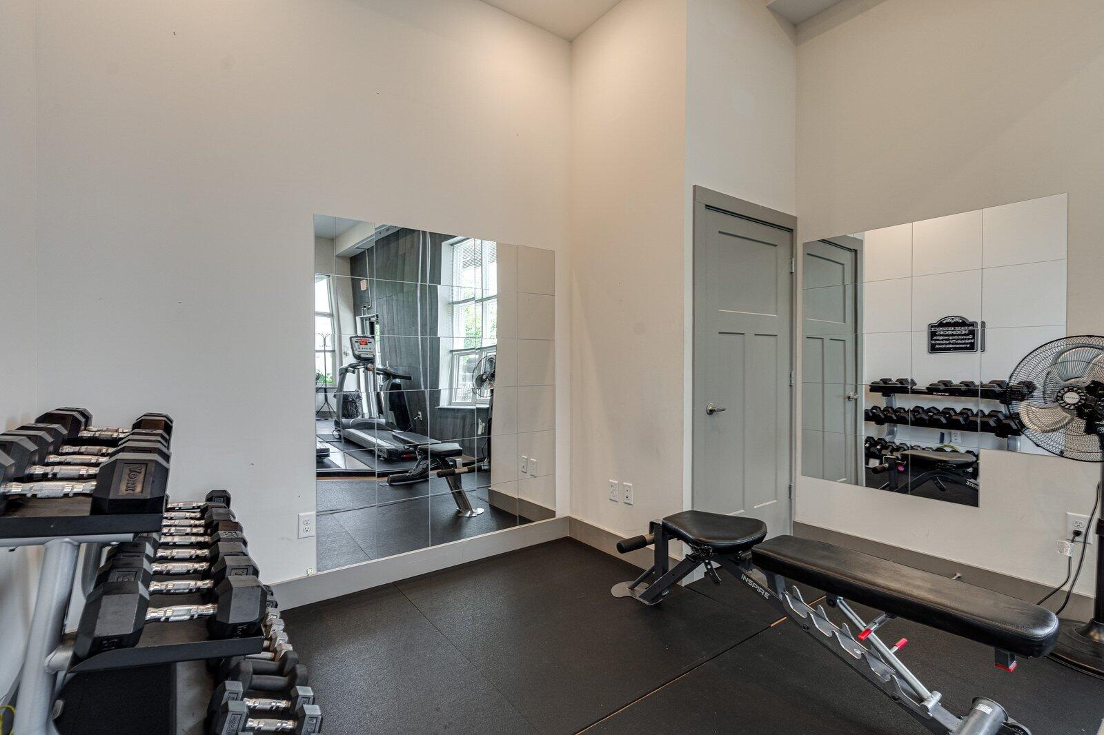782 Riverfront Parkway, 415