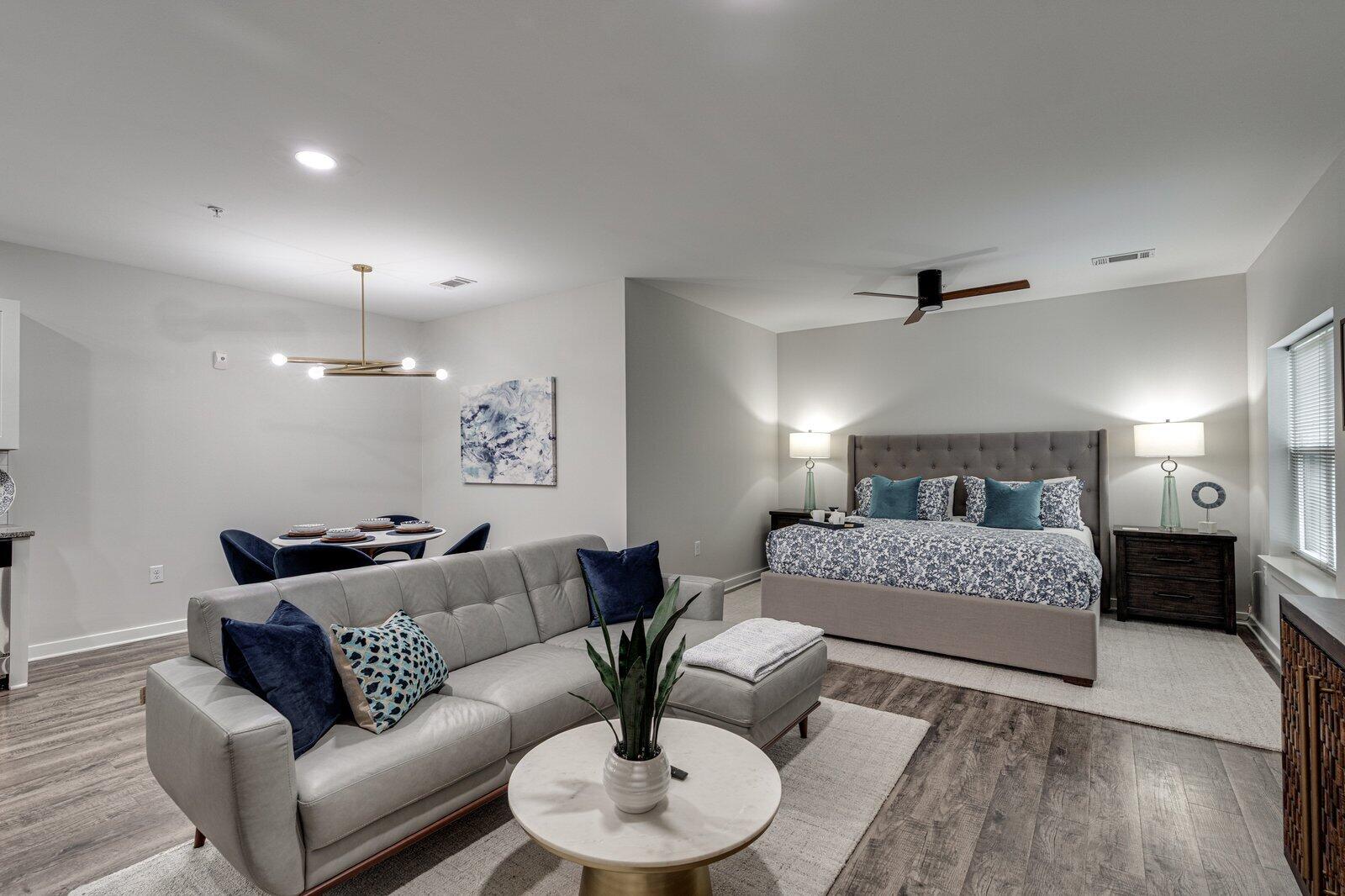 782 Riverfront Parkway, 415