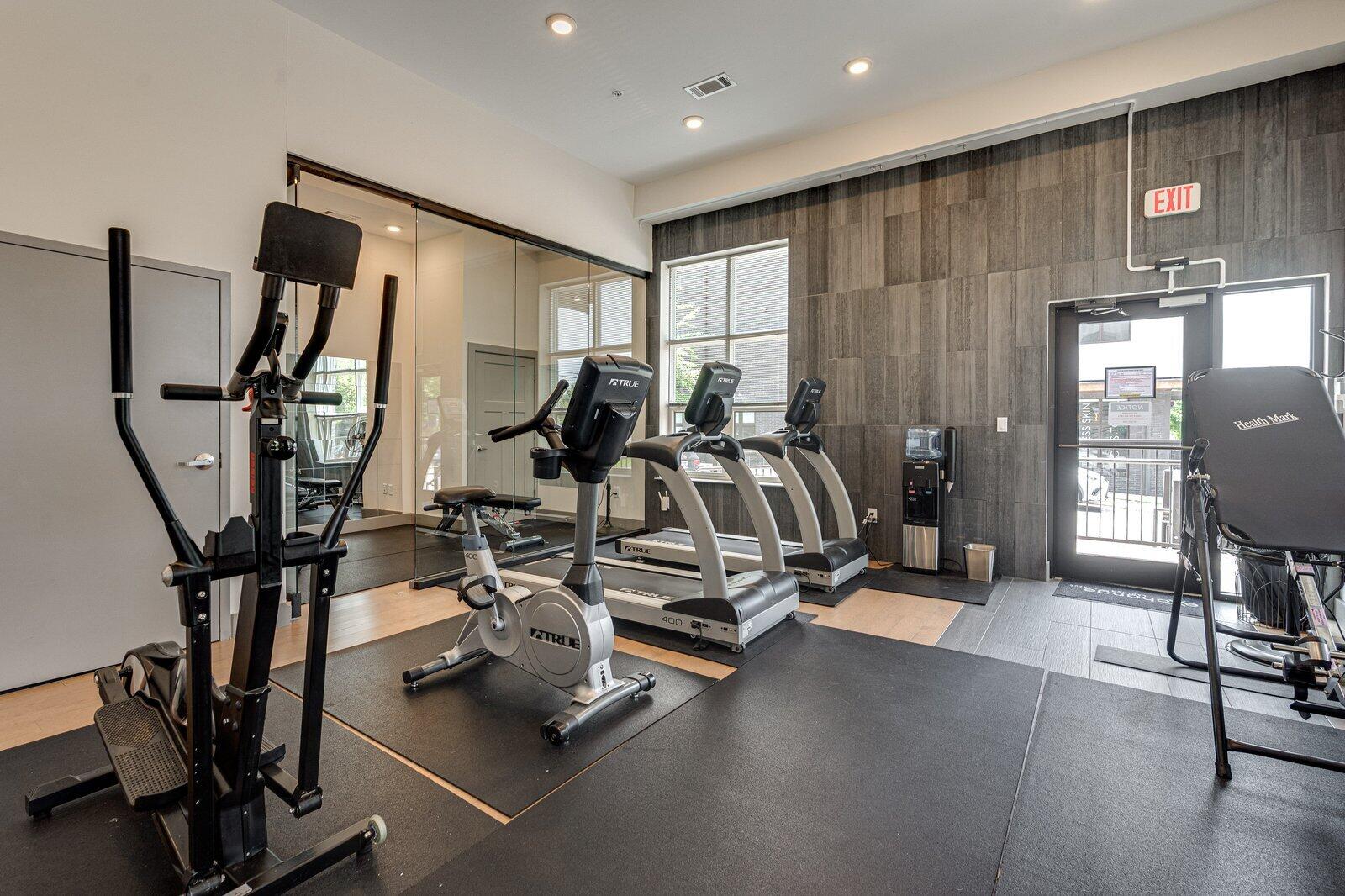 782 Riverfront Parkway, 415