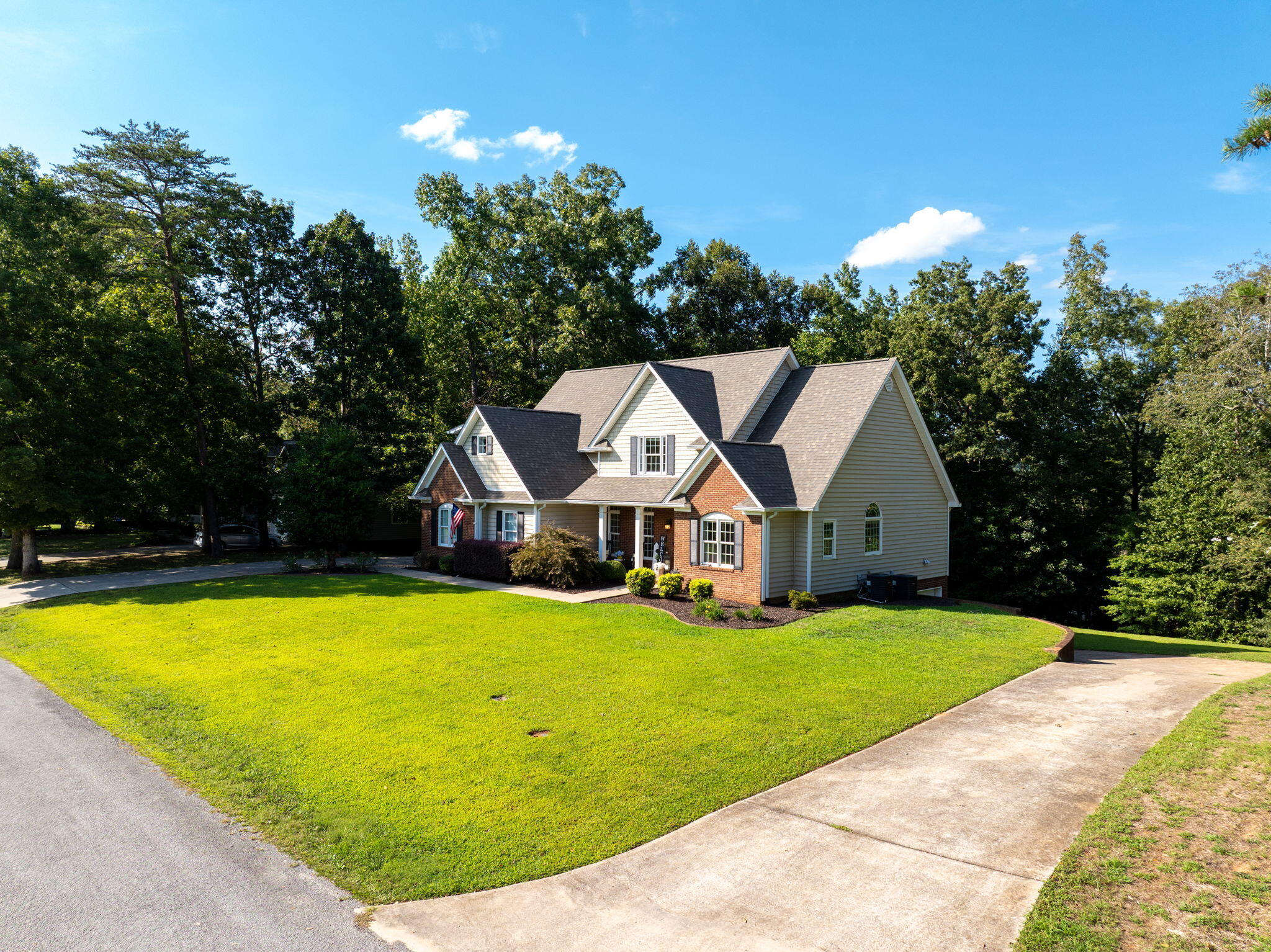 225 Woods Subdivision Lane